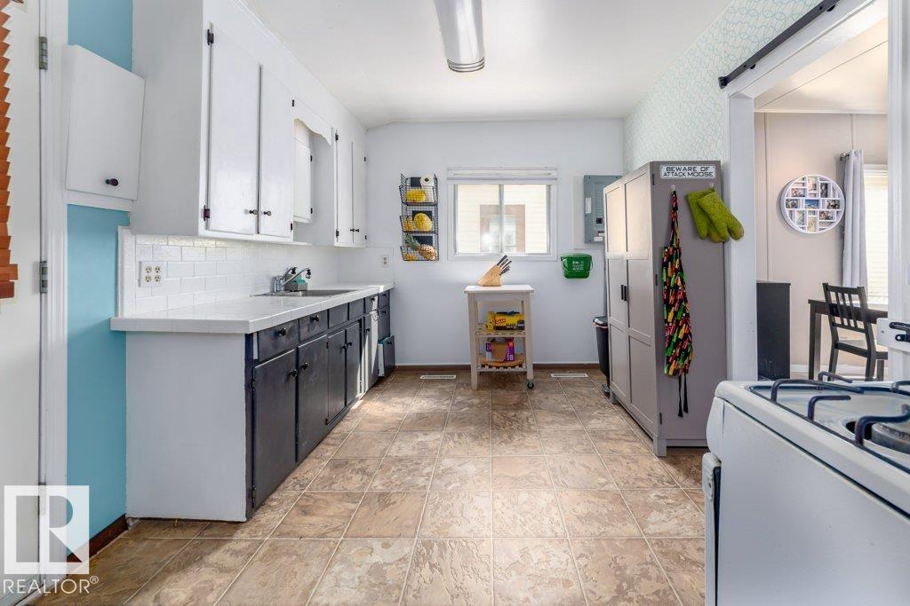 Photo 9 at 10933 93 Street NW, Mccauley, Edmonton