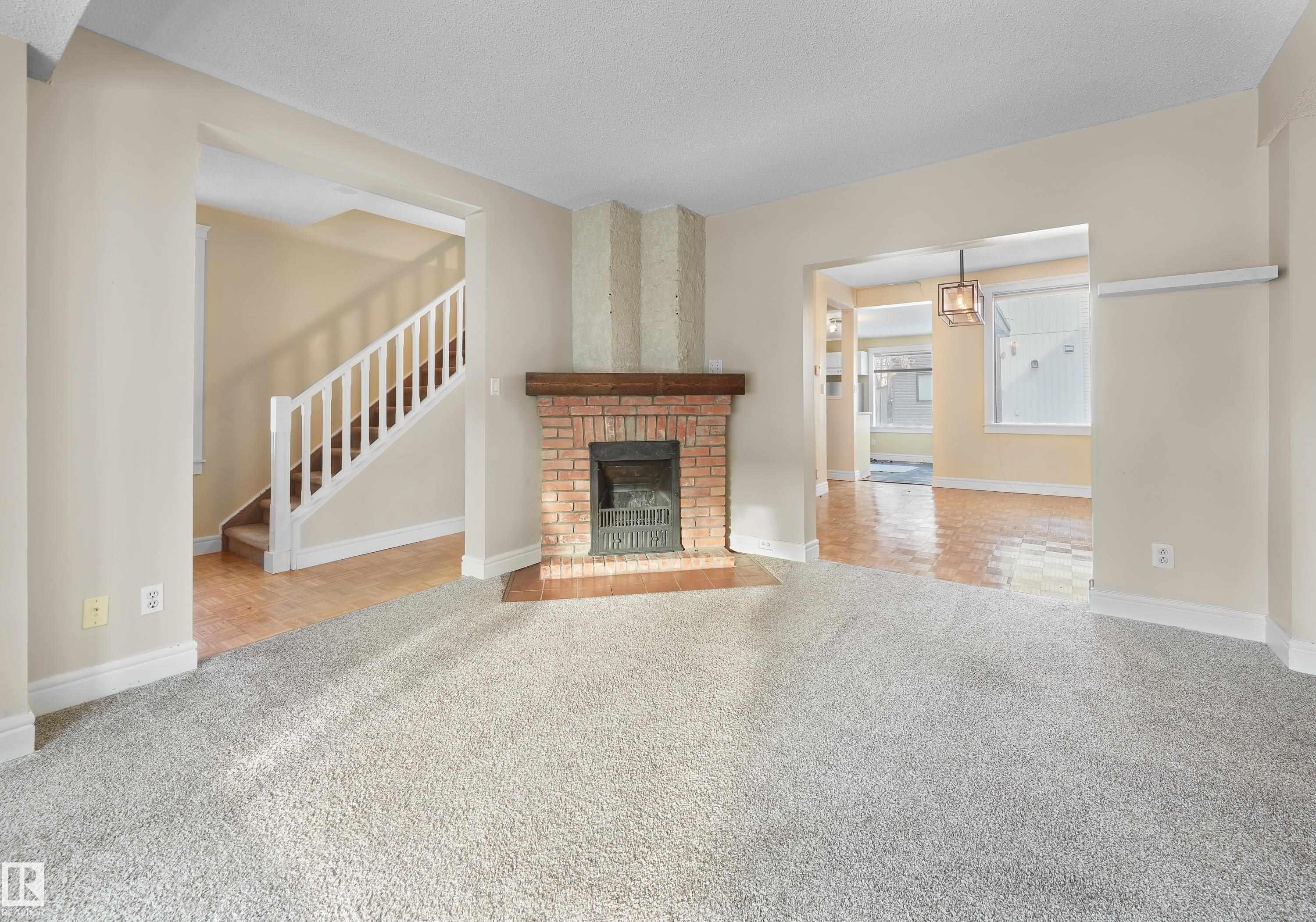 Photo 15 at 11212 75 Avenue NW, McKernan, Edmonton