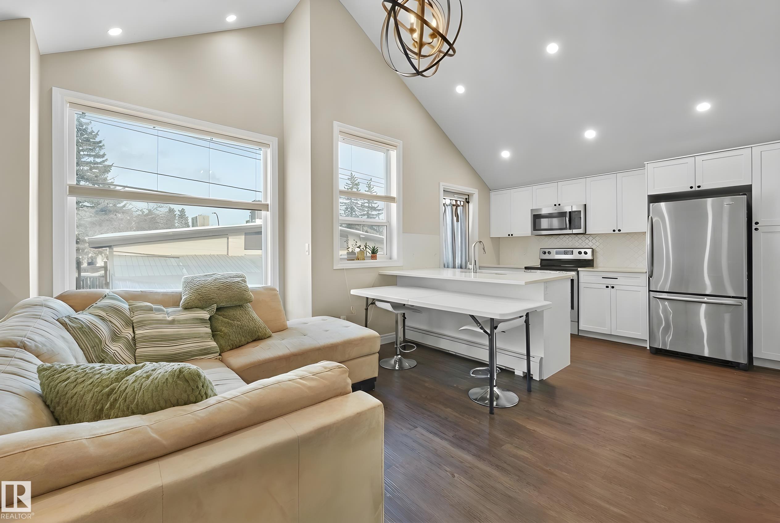 Photo 6 at 11212 75 Avenue NW, McKernan, Edmonton