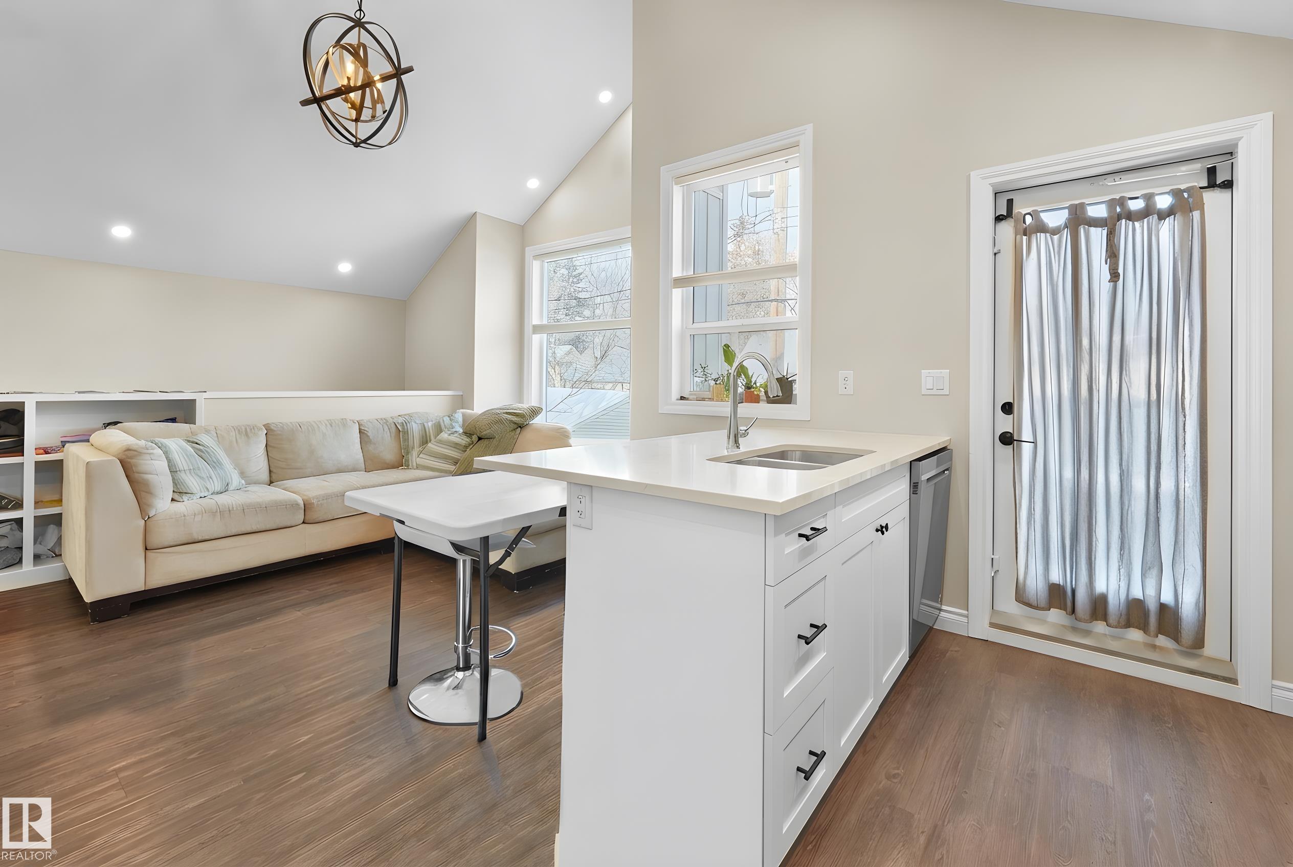 Photo 8 at 11212 75 Avenue NW, McKernan, Edmonton