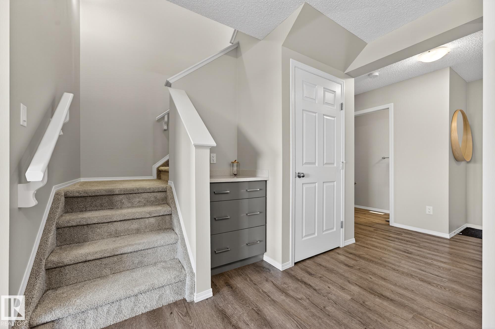 https://zimg.paragon.ice.com/ParagonImages/Property/PM/RAE/225387430/16/0/0/44337c037b92b038cba07534b74444d4/1/55d1d7900979b90c10d34227ed8c347c/225387430-6a1109a1-e2b6-481f-bef9-ccdf85945226.JPG
