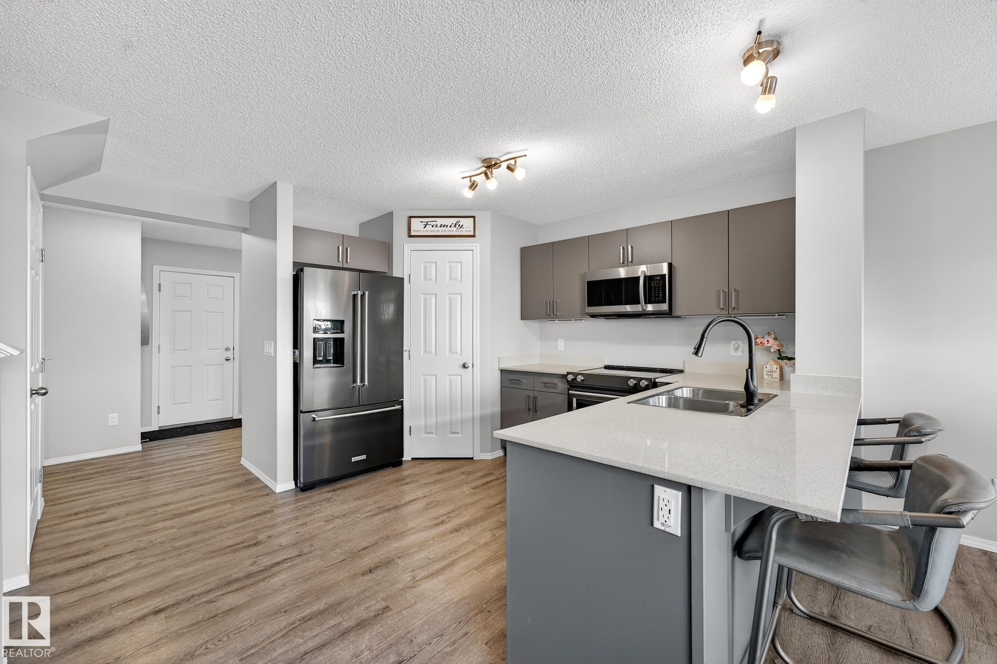 https://zimg.paragon.ice.com/ParagonImages/Property/PM/RAE/225387430/19/0/0/271a16d05429b815267a47172f00ba9c/1/55d1d7900979b90c10d34227ed8c347c/225387430-6efa0c31-b9a2-4423-b6b7-6a09a18b8d7f.JPG