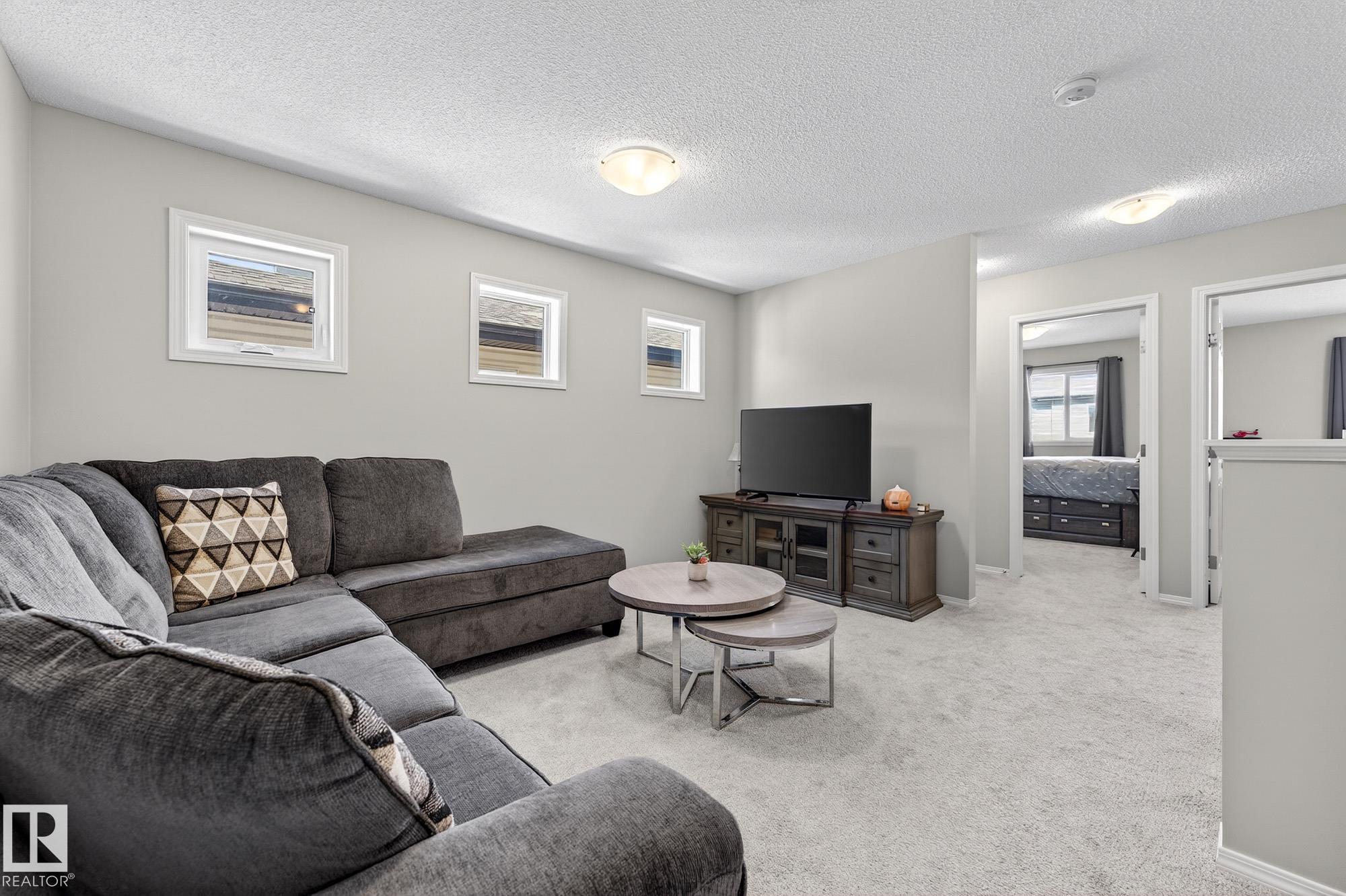 https://zimg.paragon.ice.com/ParagonImages/Property/PM/RAE/225387430/33/0/0/933cf708d01f8c9e2ad676f27ead491d/1/55d1d7900979b90c10d34227ed8c347c/225387430-3b103112-0ab6-4c75-8c2c-7a0a35b5a514.JPG