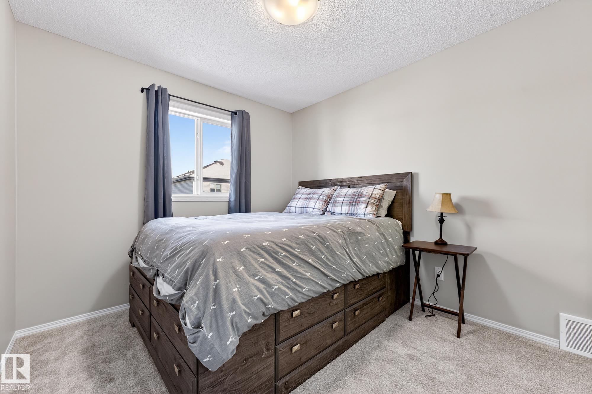https://zimg.paragon.ice.com/ParagonImages/Property/PM/RAE/225387430/43/0/0/eabdcb07730a346eb67d54a3fe2a0f68/1/55d1d7900979b90c10d34227ed8c347c/225387430-7d1b2fd0-b2ed-4d71-b40d-fce678f27ed1.JPG