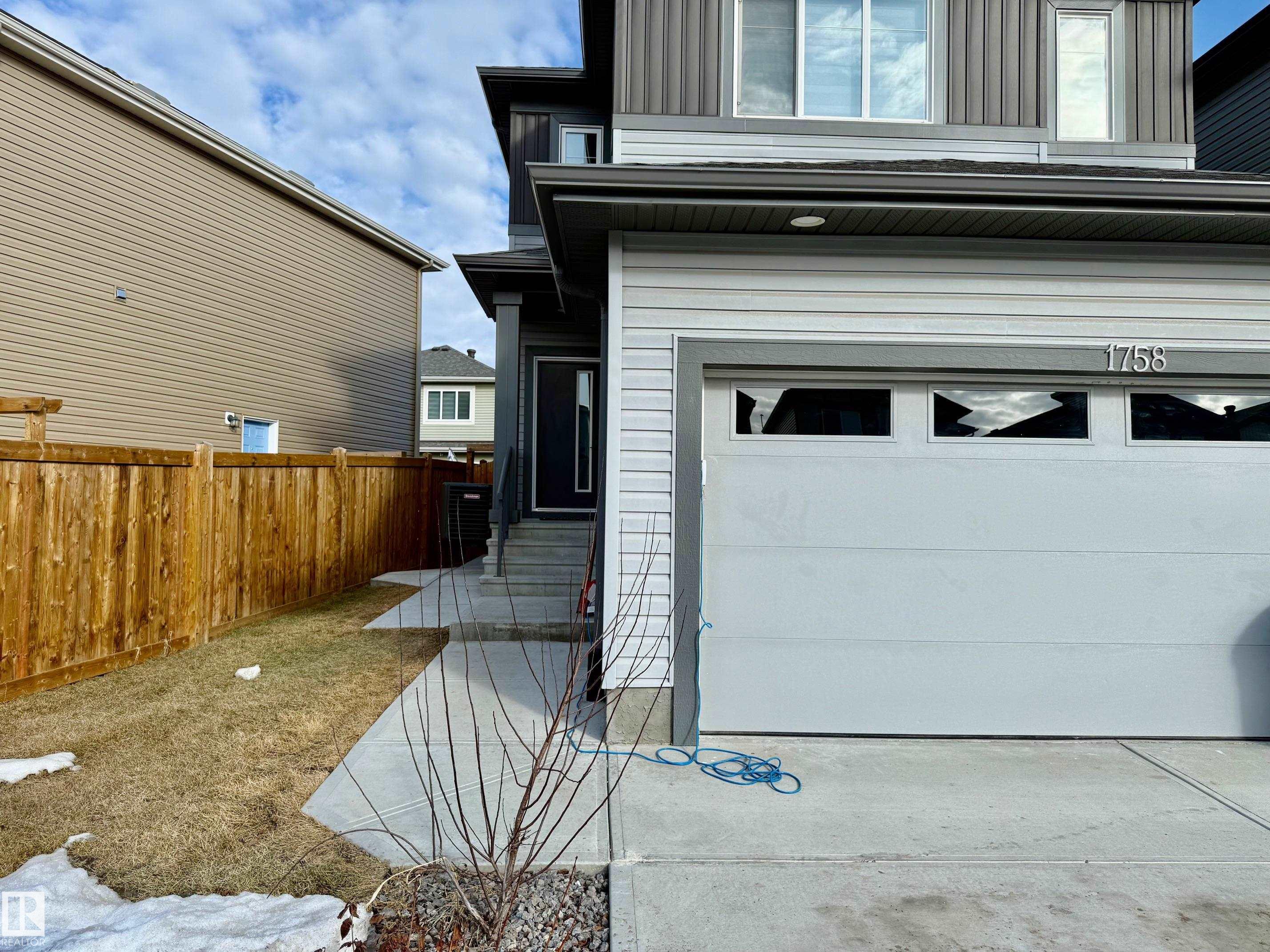 1758 Erker Way NW, Edgemont, Edmonton