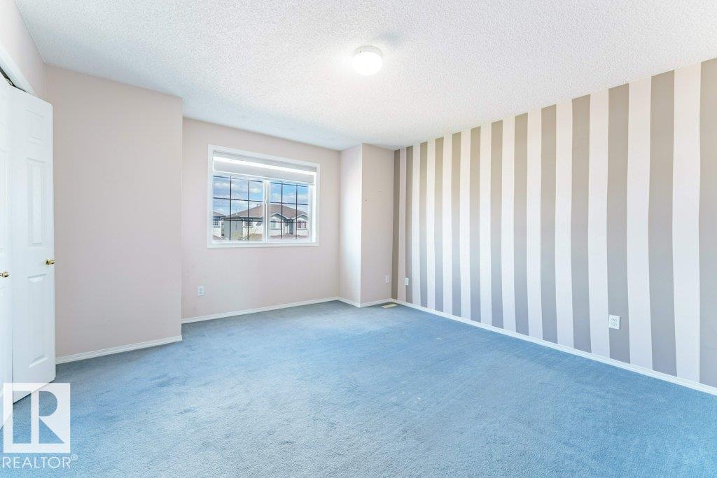 https://zimg.paragon.ice.com/ParagonImages/Property/PM/RAE/225387437/18/0/0/efb15e85bd9023fafbf476e4a63d45fc/1/d8eb2ebbdcaefd8e2f7982f199db85e3/225387437-cdcd84c2-cb3f-483f-bdb9-c077fe21518f.JPG