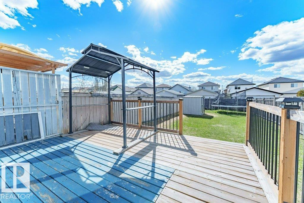 https://zimg.paragon.ice.com/ParagonImages/Property/PM/RAE/225387437/32/0/0/de7f3435c41bc149e588554ff85d21a7/1/d8eb2ebbdcaefd8e2f7982f199db85e3/225387437-6e76075d-0880-4b4b-8429-bf25a48d4cf8.JPG