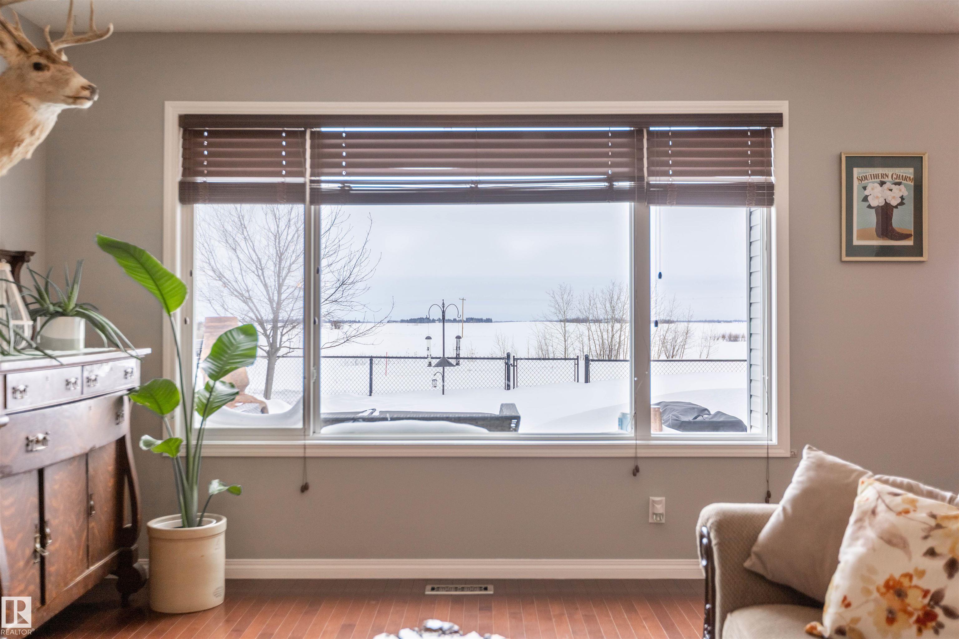 Photo 10 at 9508 107 Avenue, The Lakes, Morinville