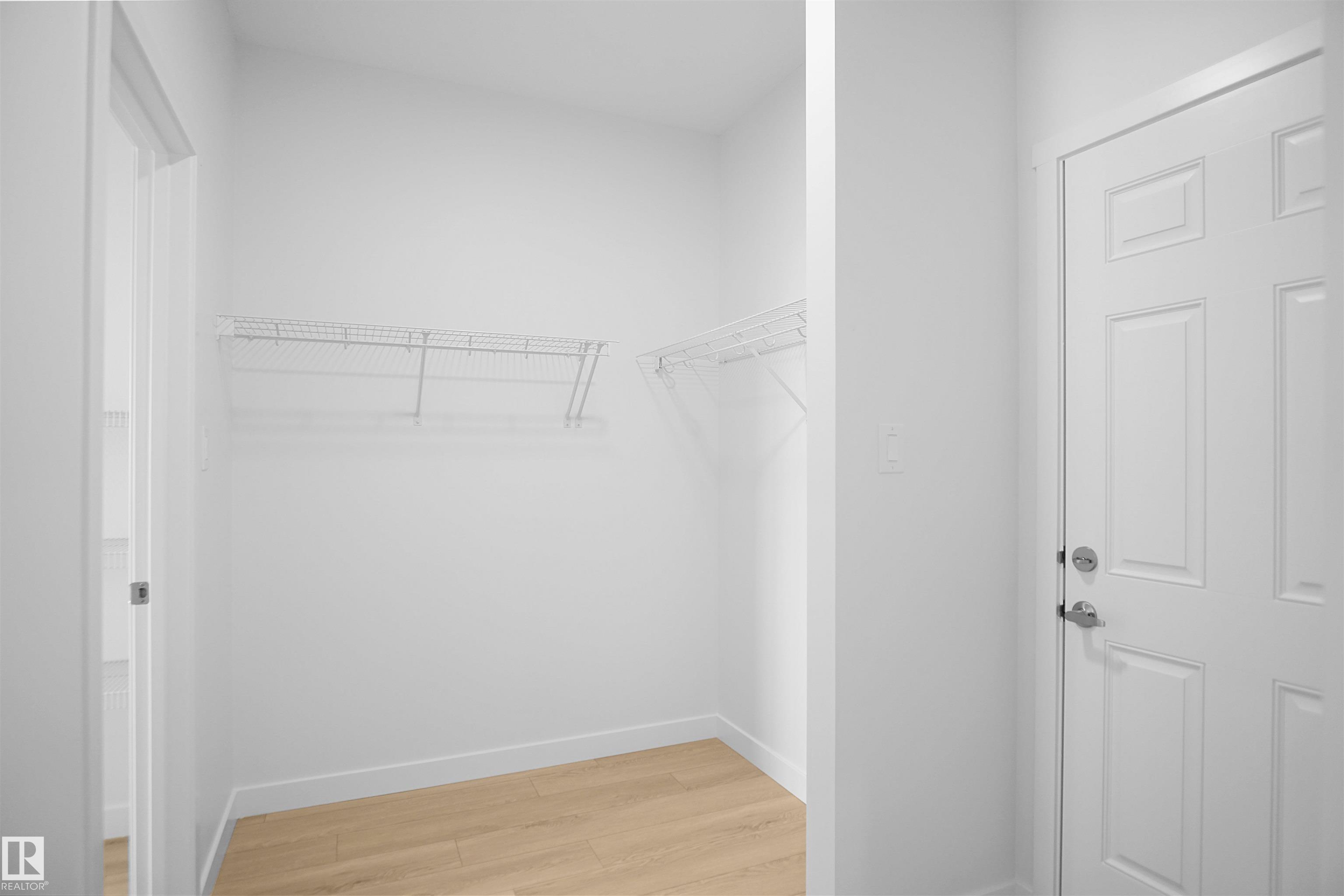 https://zimg.paragon.ice.com/ParagonImages/Property/PM/RAE/225387473/12/0/0/f0b109f0a3363ae89731de237fec2ff1/1/d15fec9ceb8d788436ce16eb0752a416/225387473-1de63e9a-d525-4deb-a275-383c2ac00a5f.JPG
