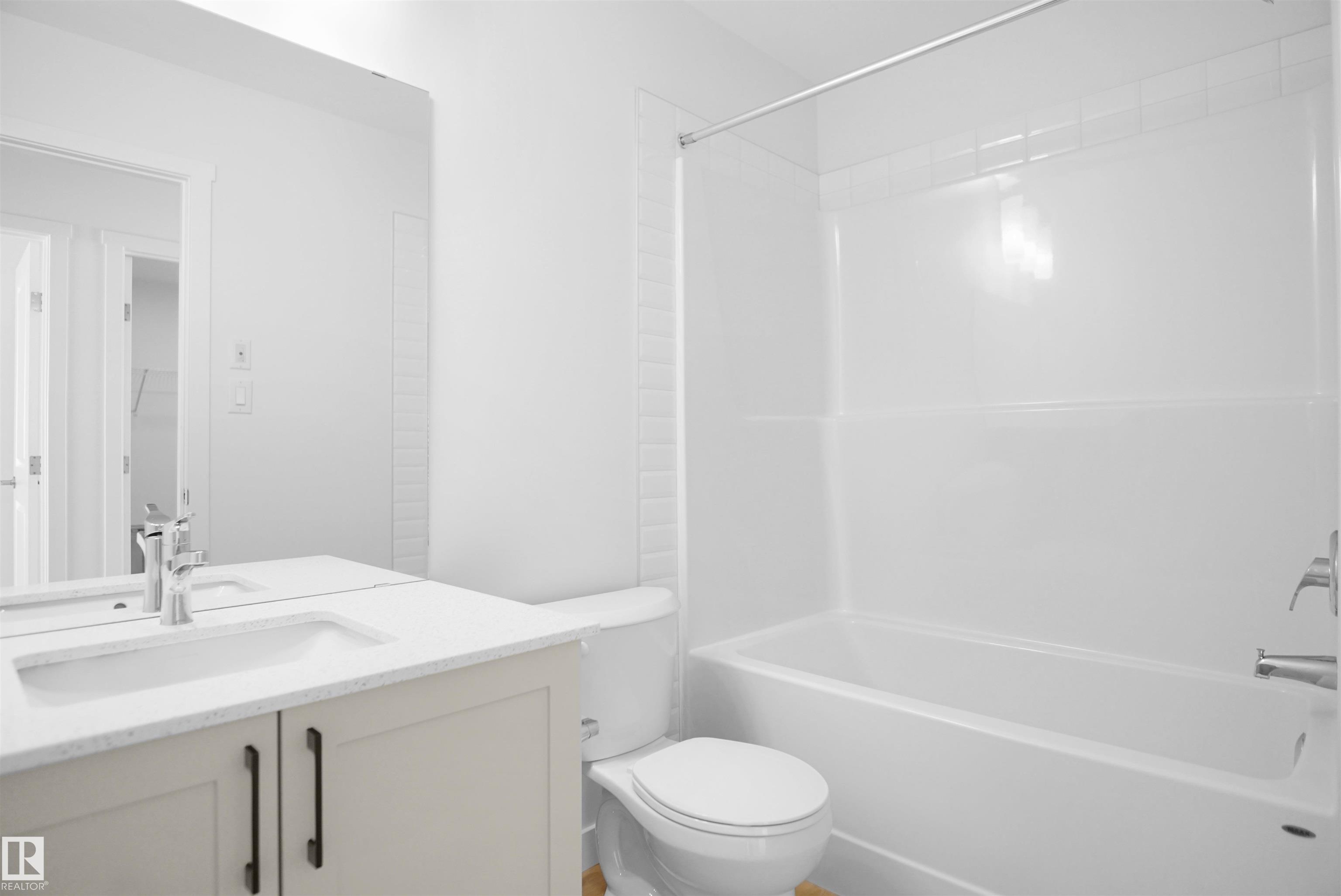 https://zimg.paragon.ice.com/ParagonImages/Property/PM/RAE/225387473/32/0/0/4cc6f7f55accd81a0e581bb8c628e63c/1/d15fec9ceb8d788436ce16eb0752a416/225387473-2860098d-f17f-41f2-9571-0303685f4f4f.JPG