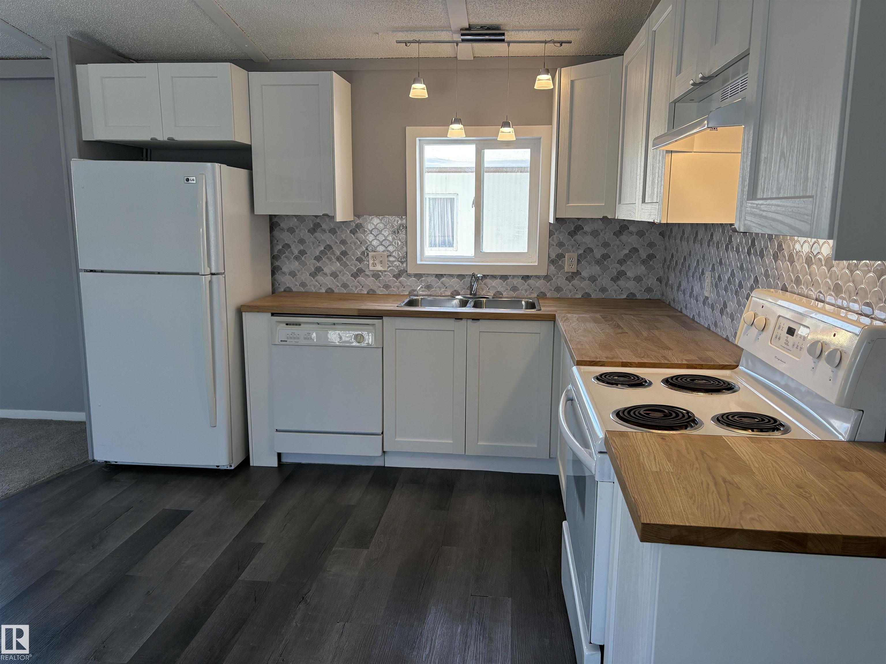 Picture for 8 Evergreen Park DR NW