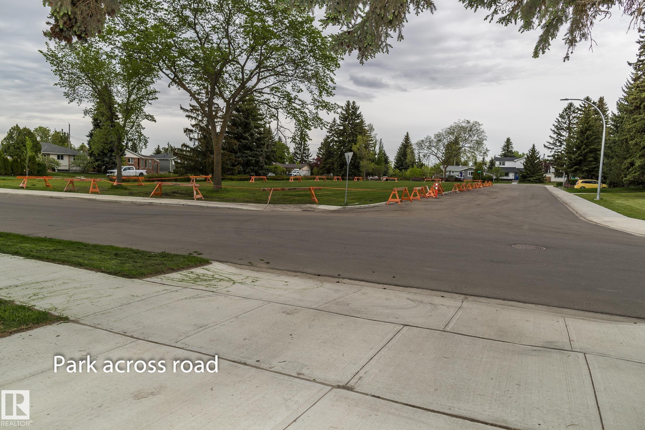 Photo 10 at 10512 55 Avenue NW, Pleasantview, Edmonton