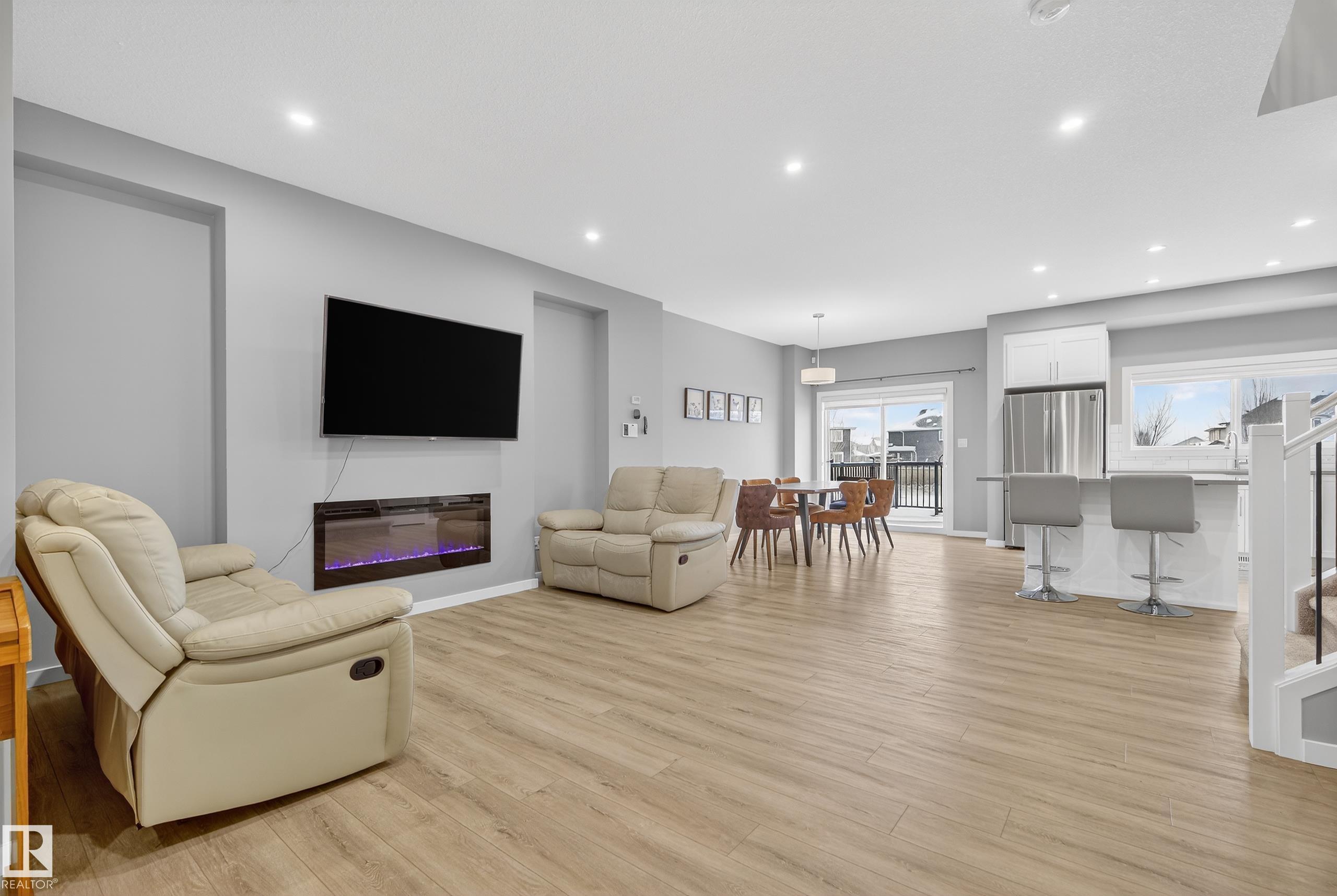 Photo 7 at 2382 Kelly Circle SW, Keswick, Edmonton