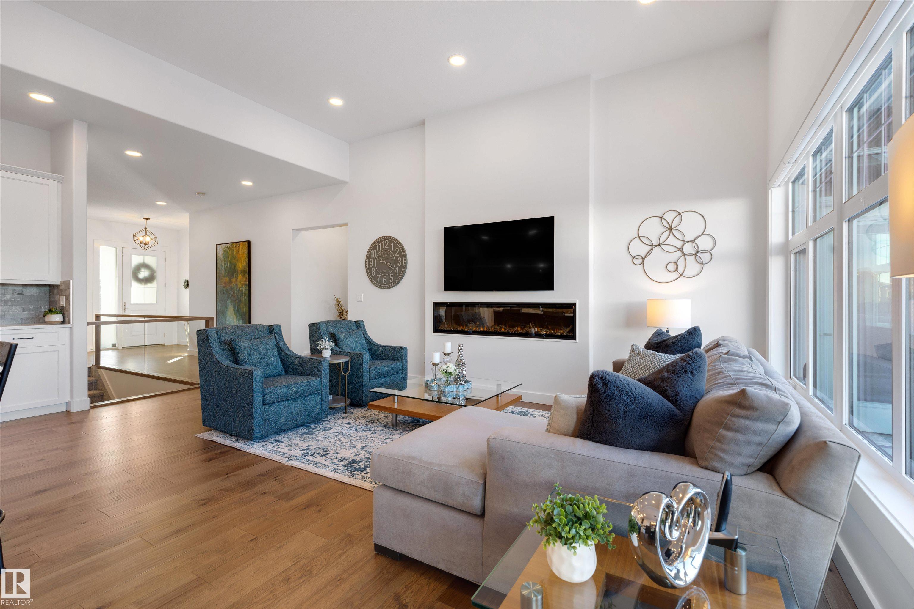 Picture for 4683 CHEGWIN WD SW