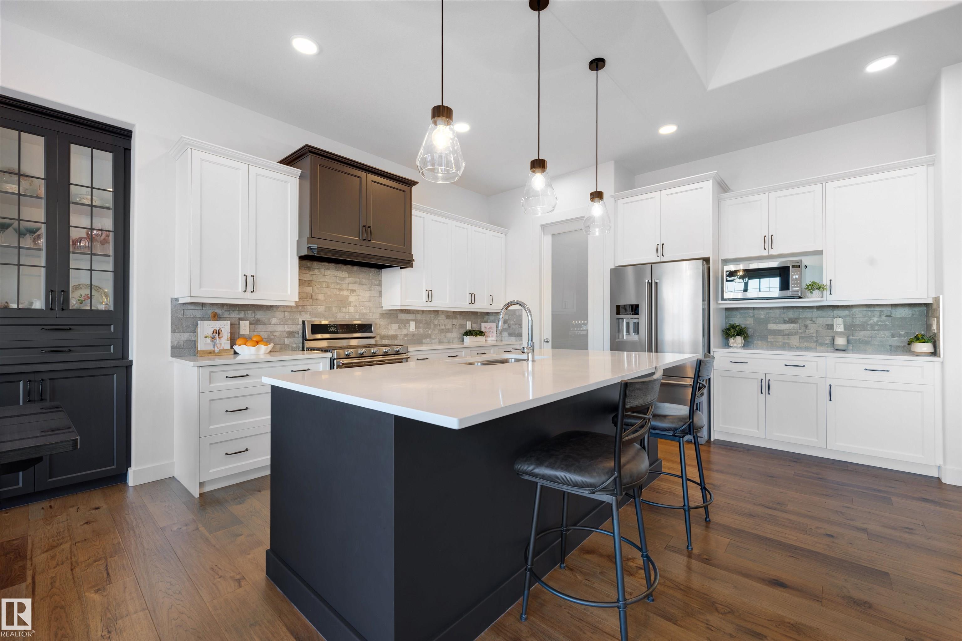 Picture for 4683 CHEGWIN WD SW