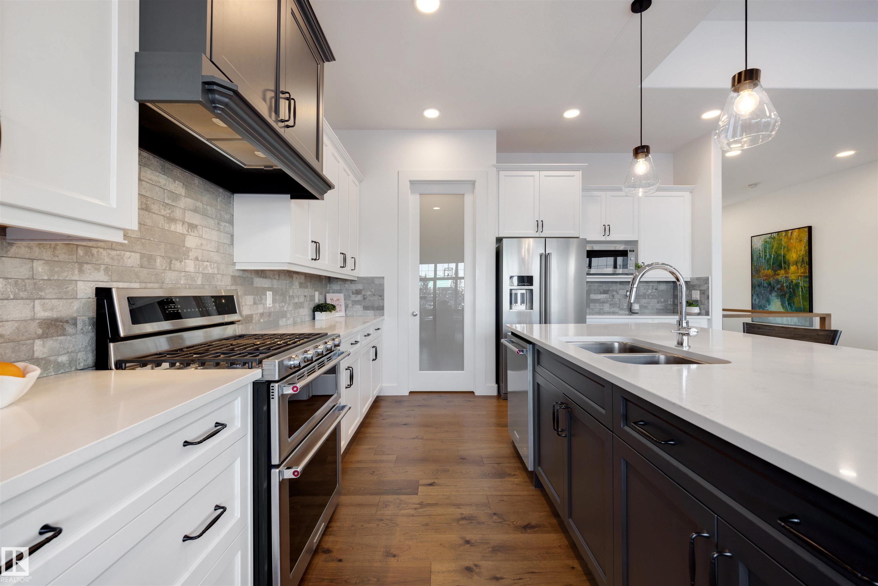 Picture for 4683 CHEGWIN WD SW