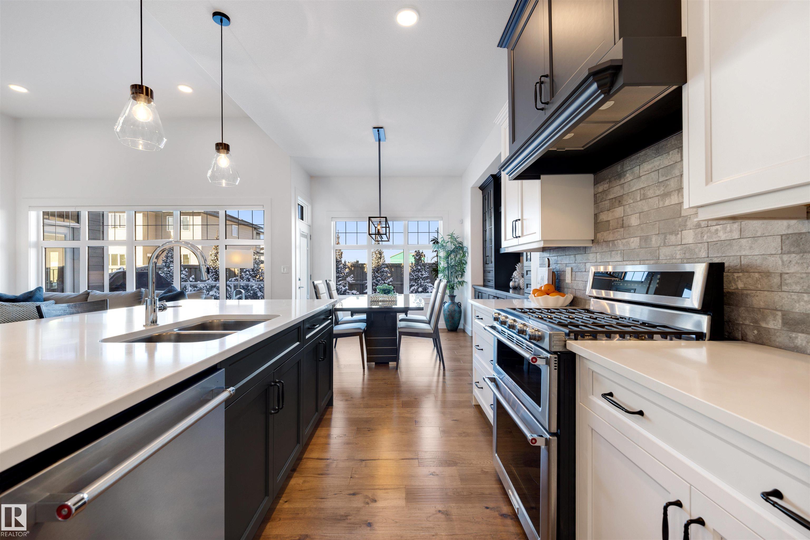 Picture for 4683 CHEGWIN WD SW