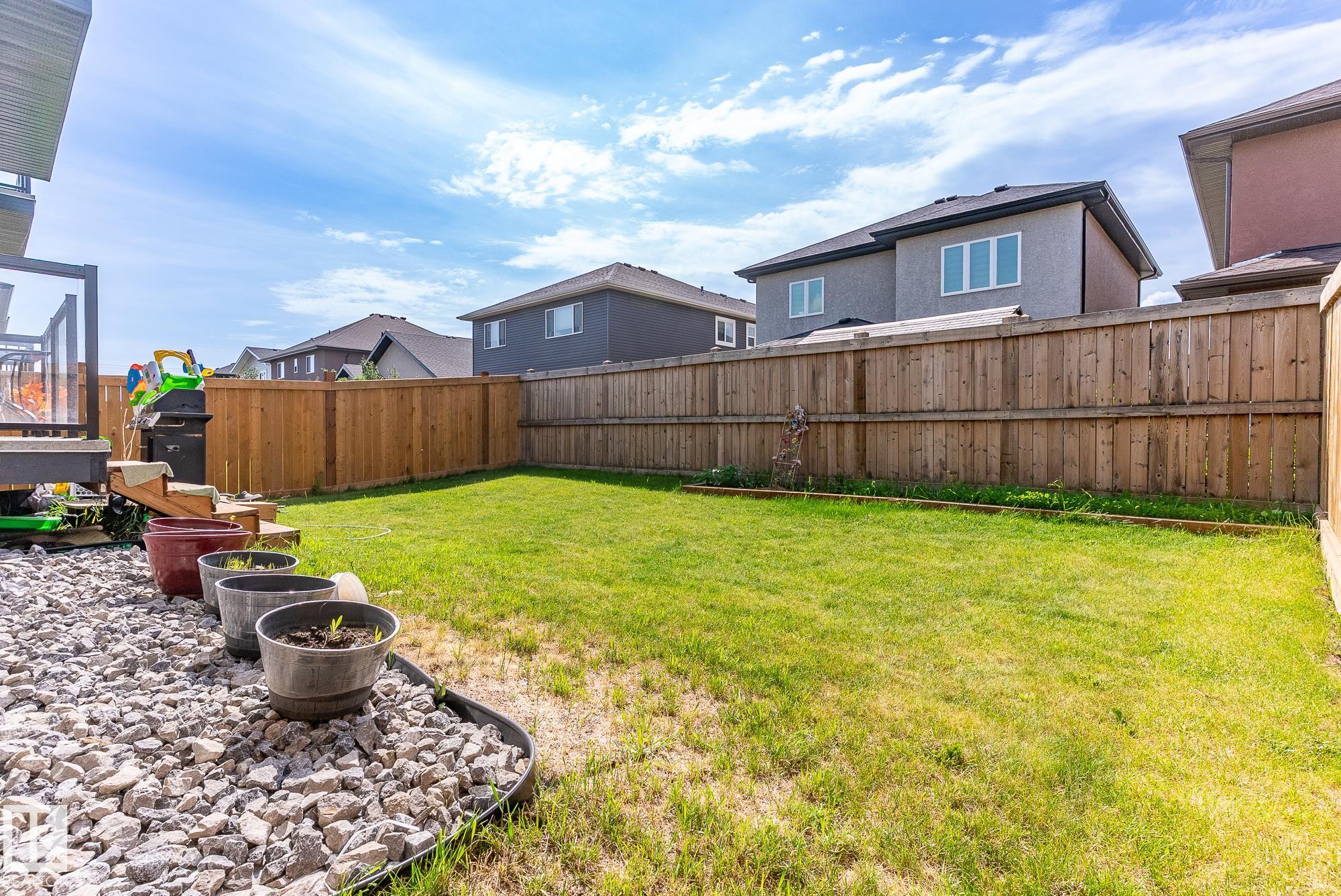 Photo 33 at 1027 150 Avenue NW, Fraser, Edmonton