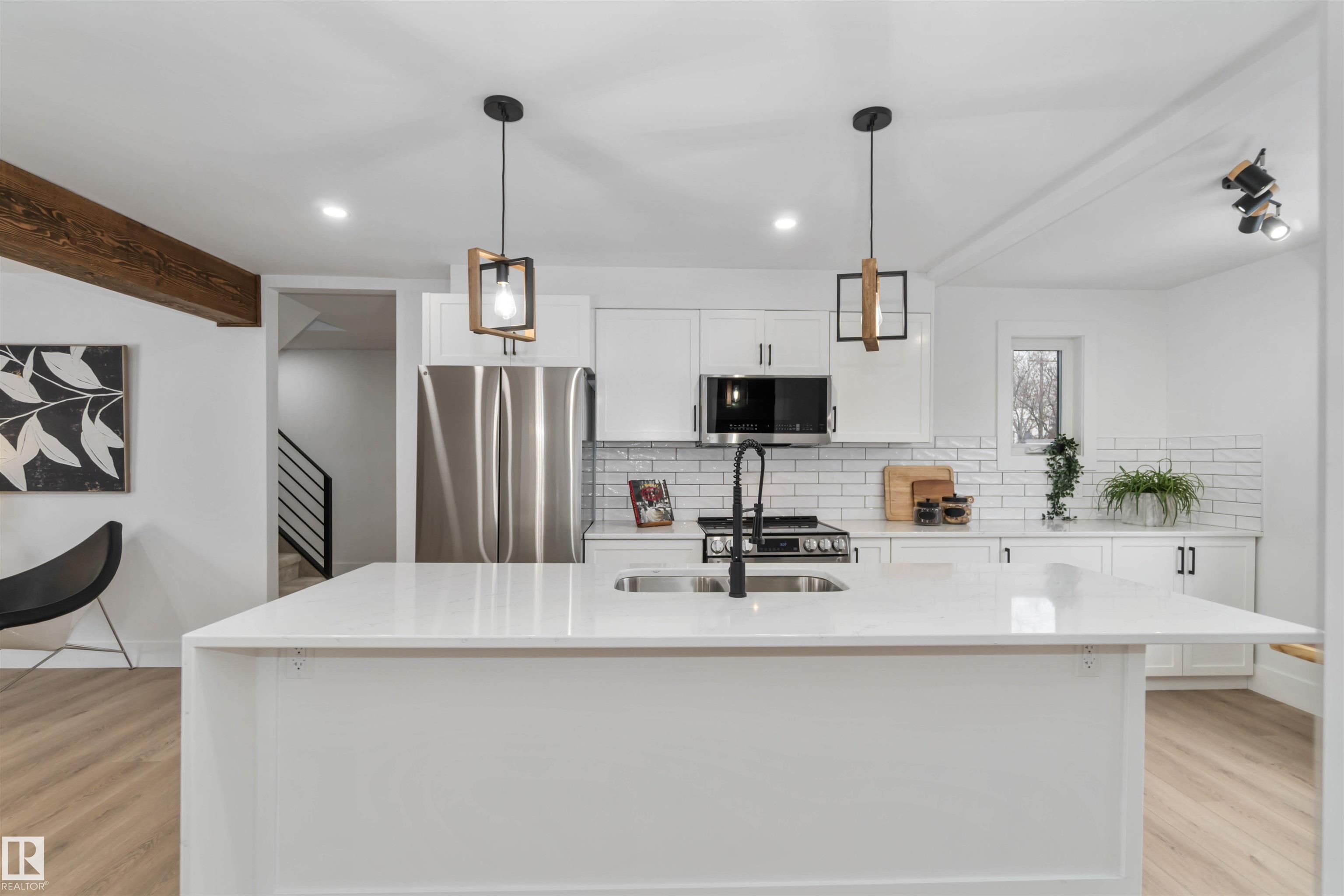 Photo 14 at 6719 95 Avenue NW, Ottewell, Edmonton