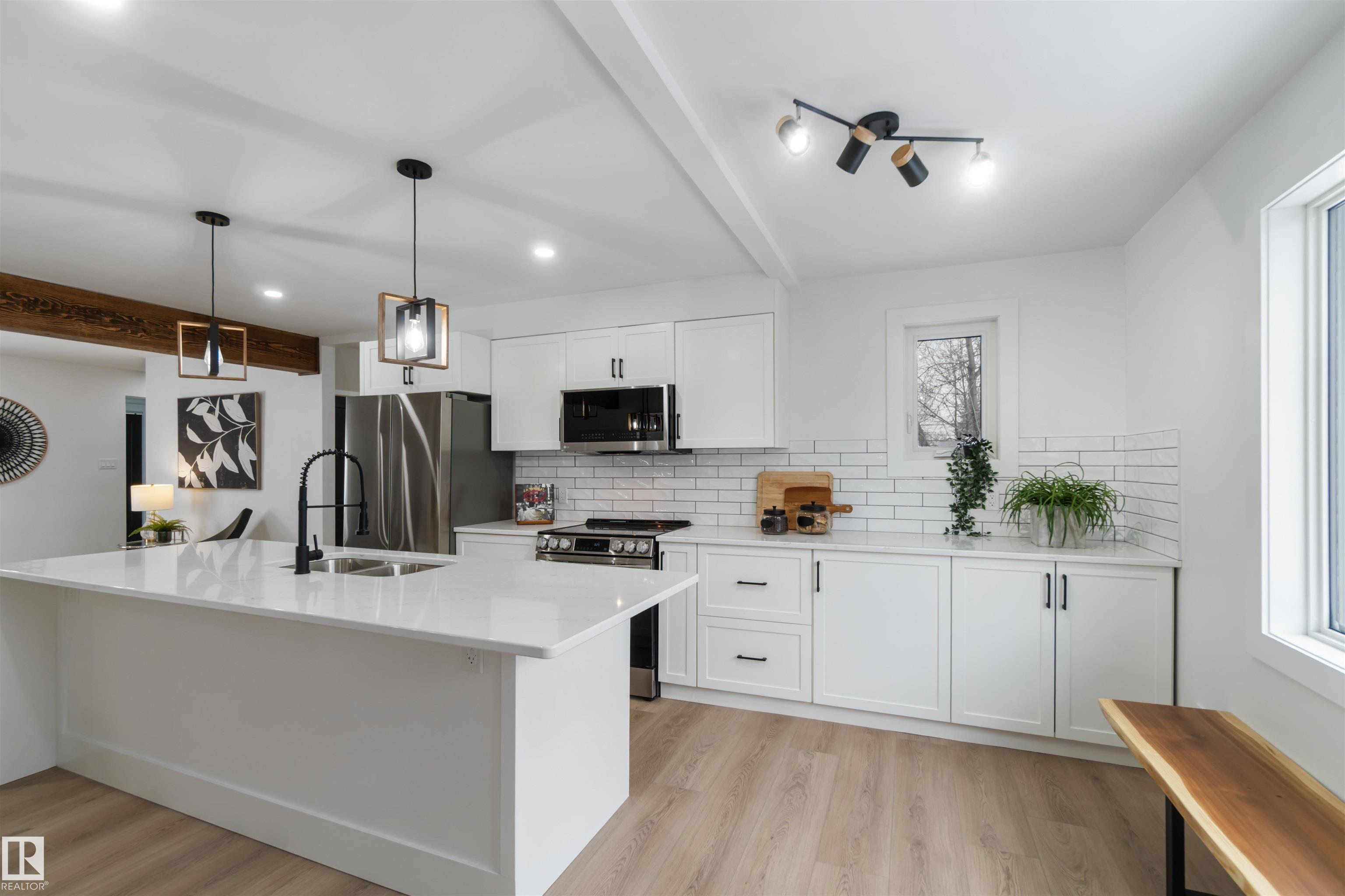 Photo 15 at 6719 95 Avenue NW, Ottewell, Edmonton