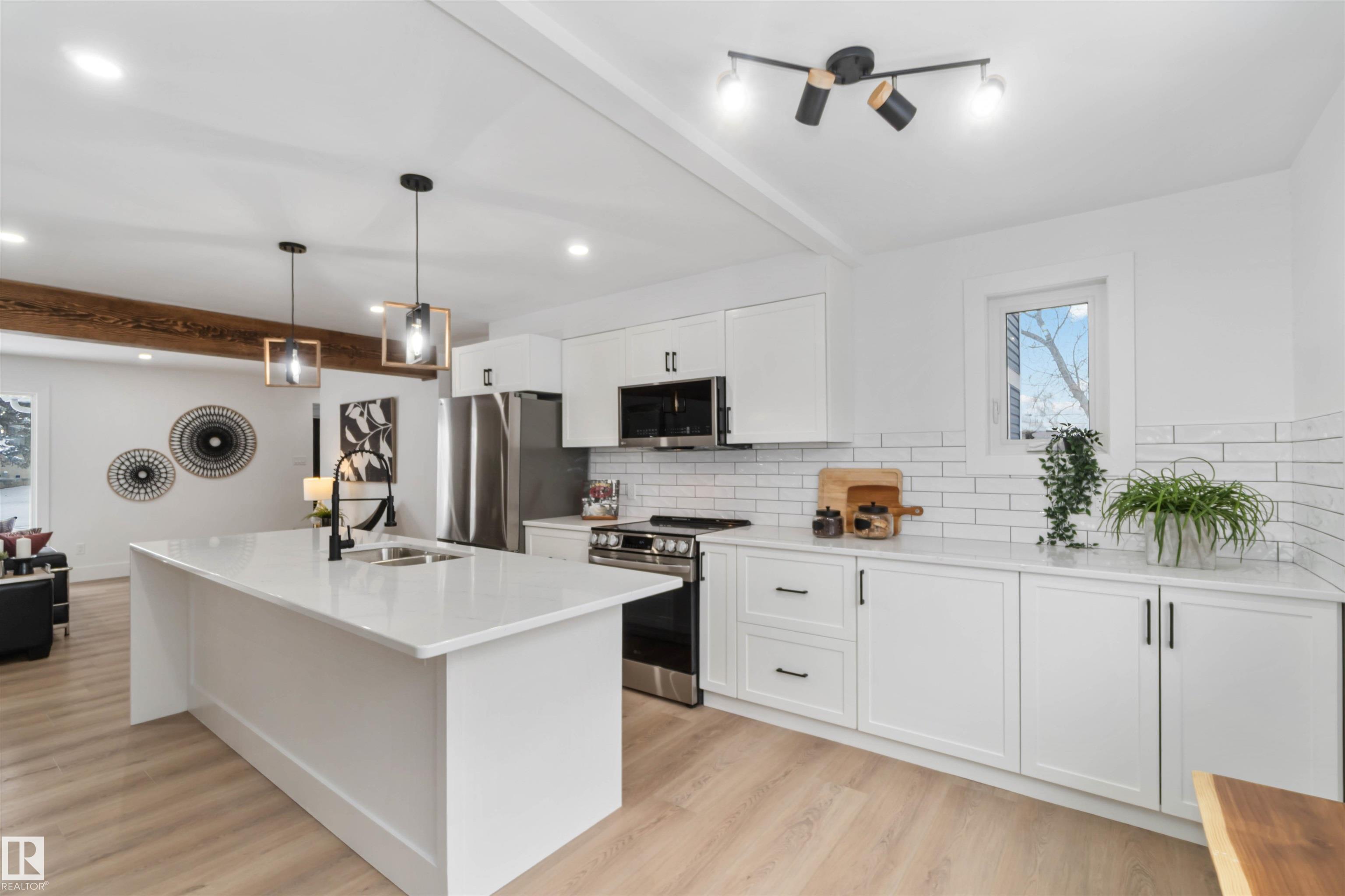 Photo 17 at 6719 95 Avenue NW, Ottewell, Edmonton