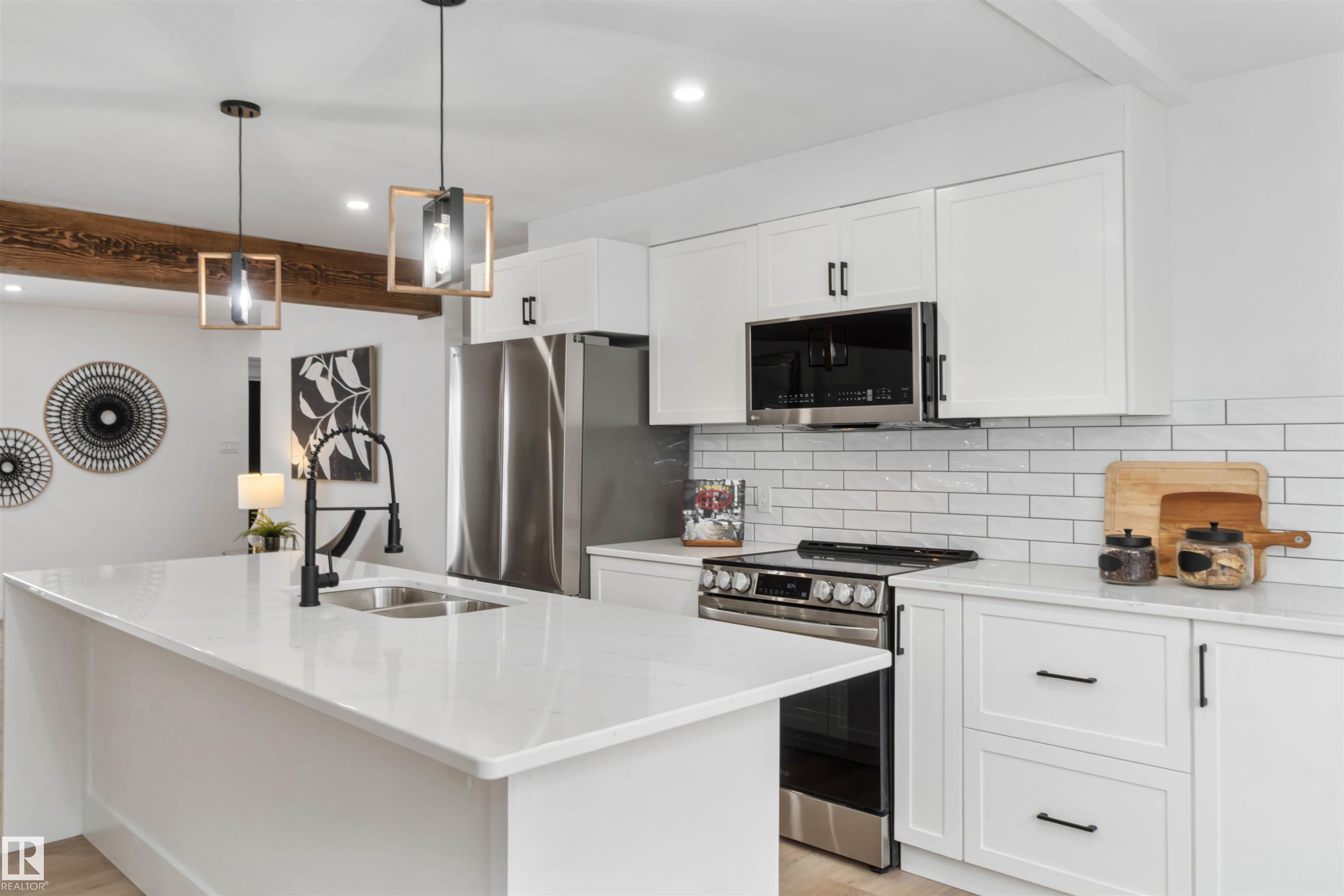 Photo 18 at 6719 95 Avenue NW, Ottewell, Edmonton