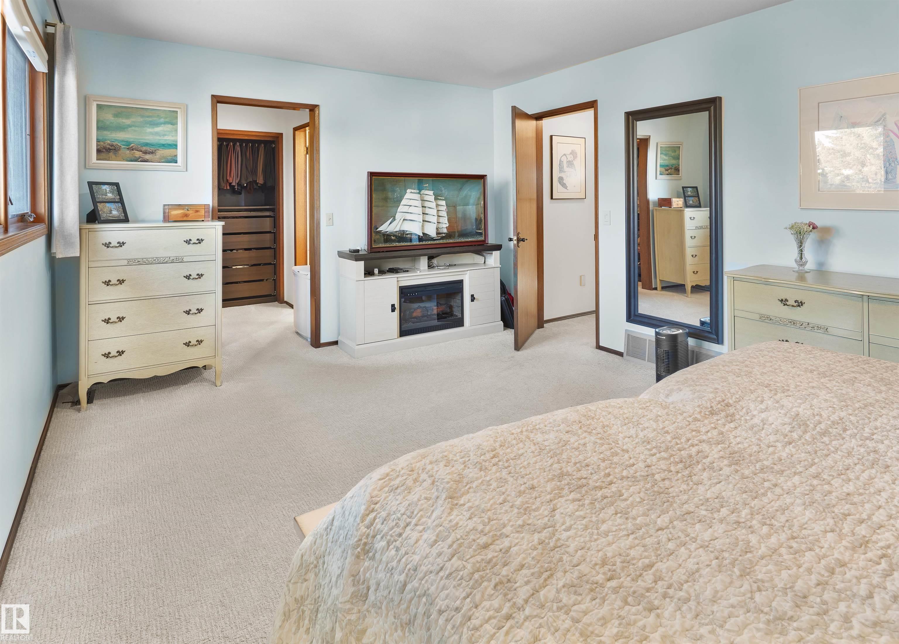 Photo 23 at 10908 Bearspaw Drive W NW, Bearspaw, Edmonton