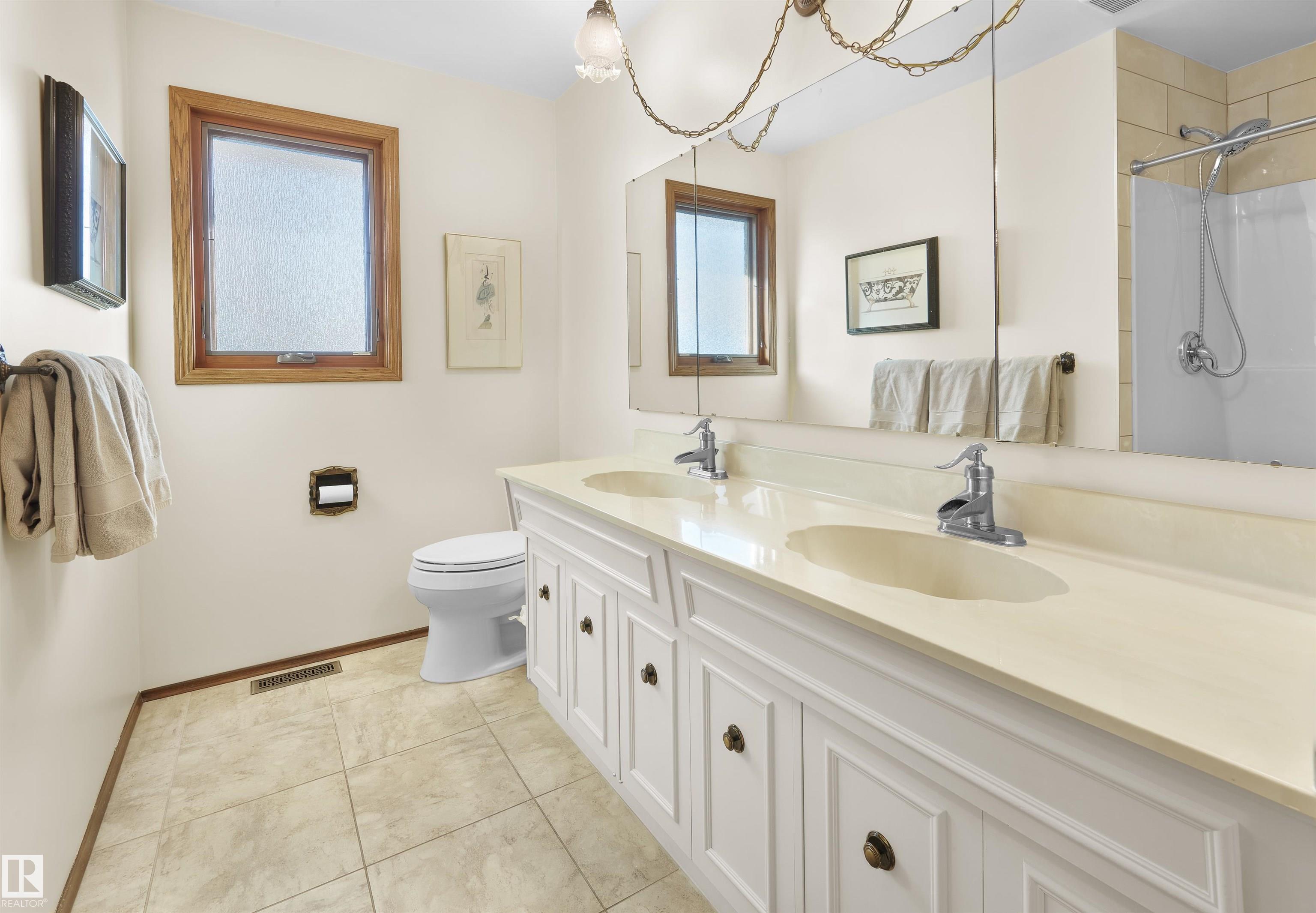 Photo 28 at 10908 Bearspaw Drive W NW, Bearspaw, Edmonton