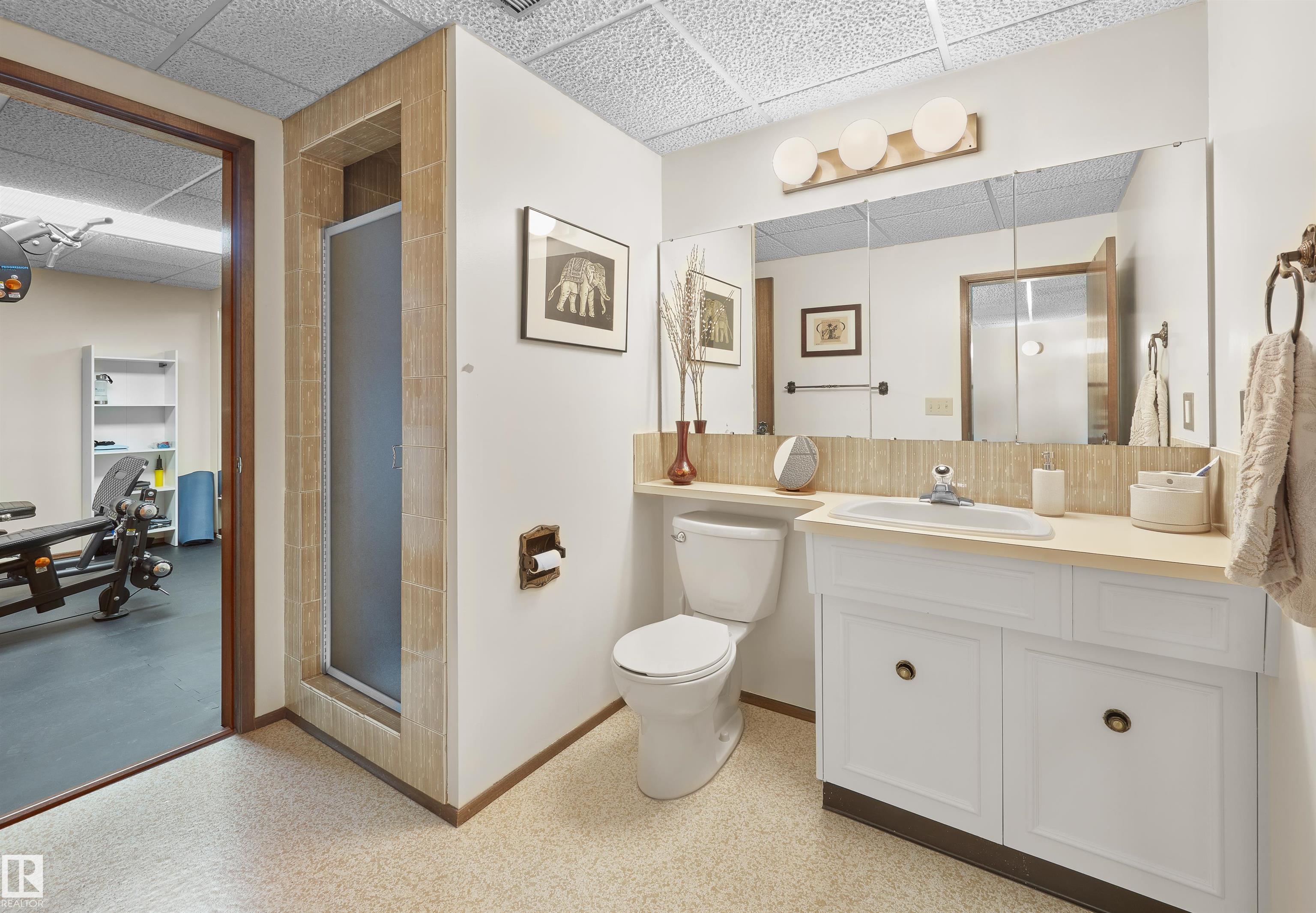 Photo 35 at 10908 Bearspaw Drive W NW, Bearspaw, Edmonton