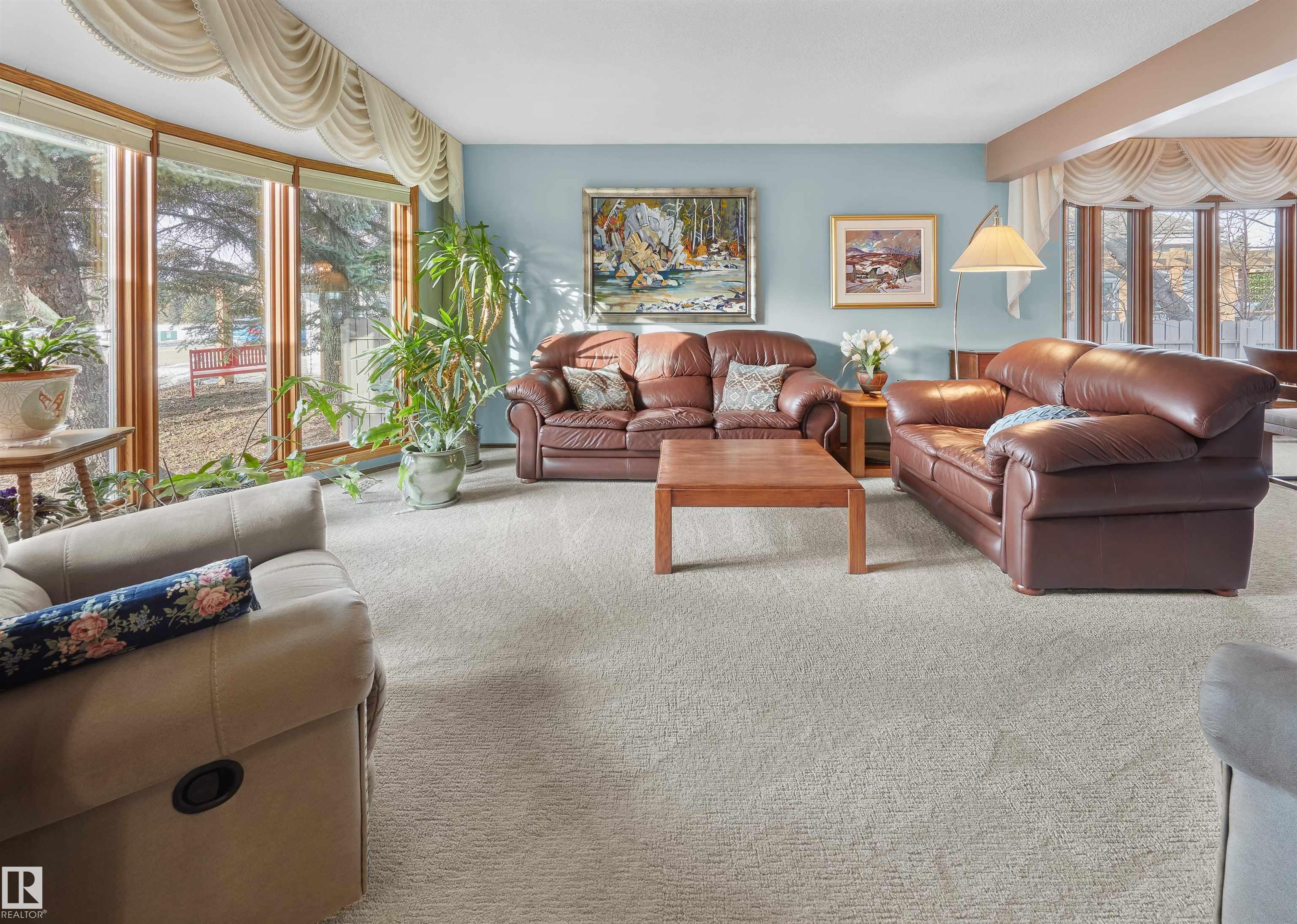 Photo 5 at 10908 Bearspaw Drive W NW, Bearspaw, Edmonton