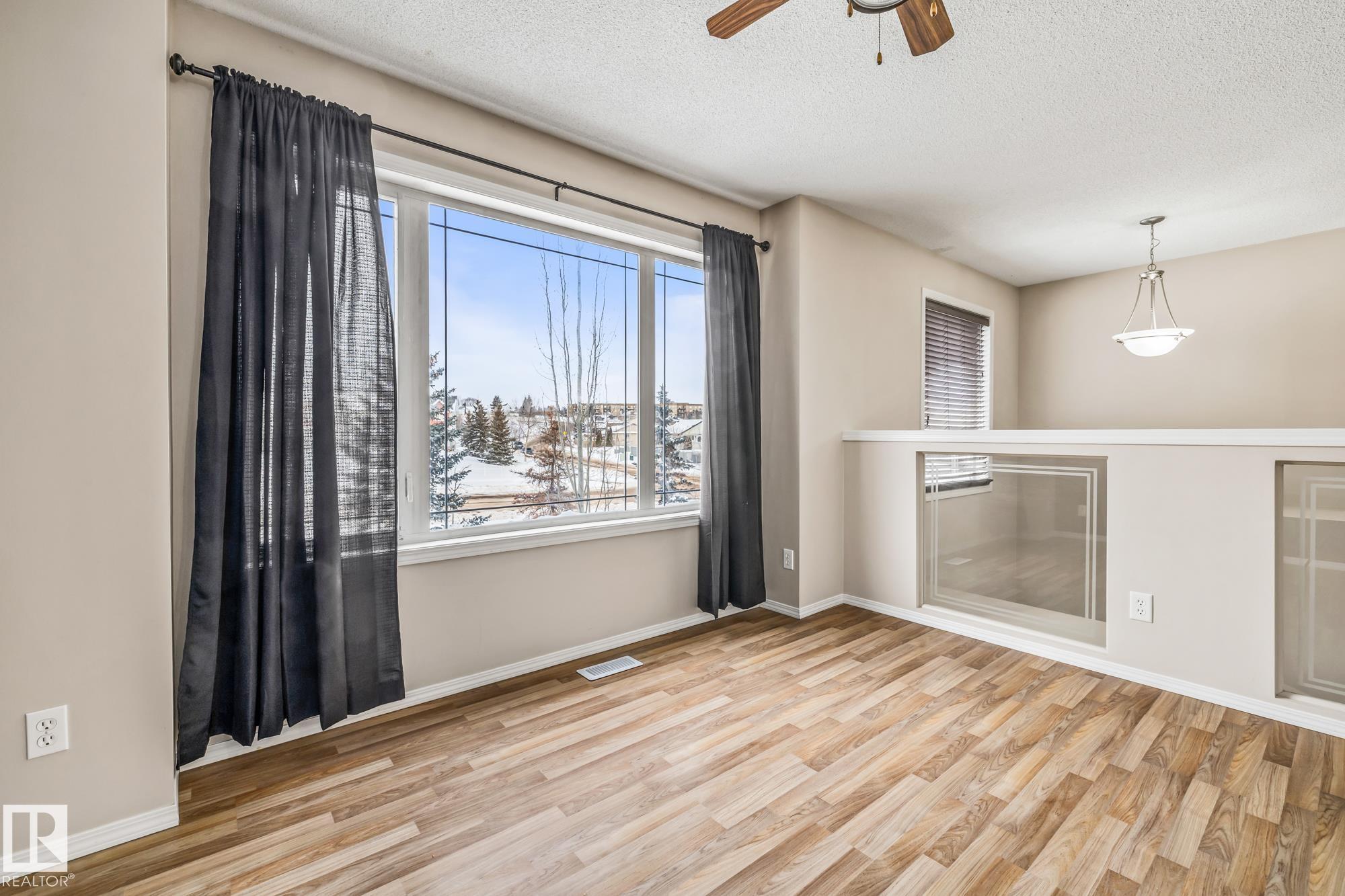 Photo 16 at 1421 Hermitage Road NW, Canon Ridge, Edmonton