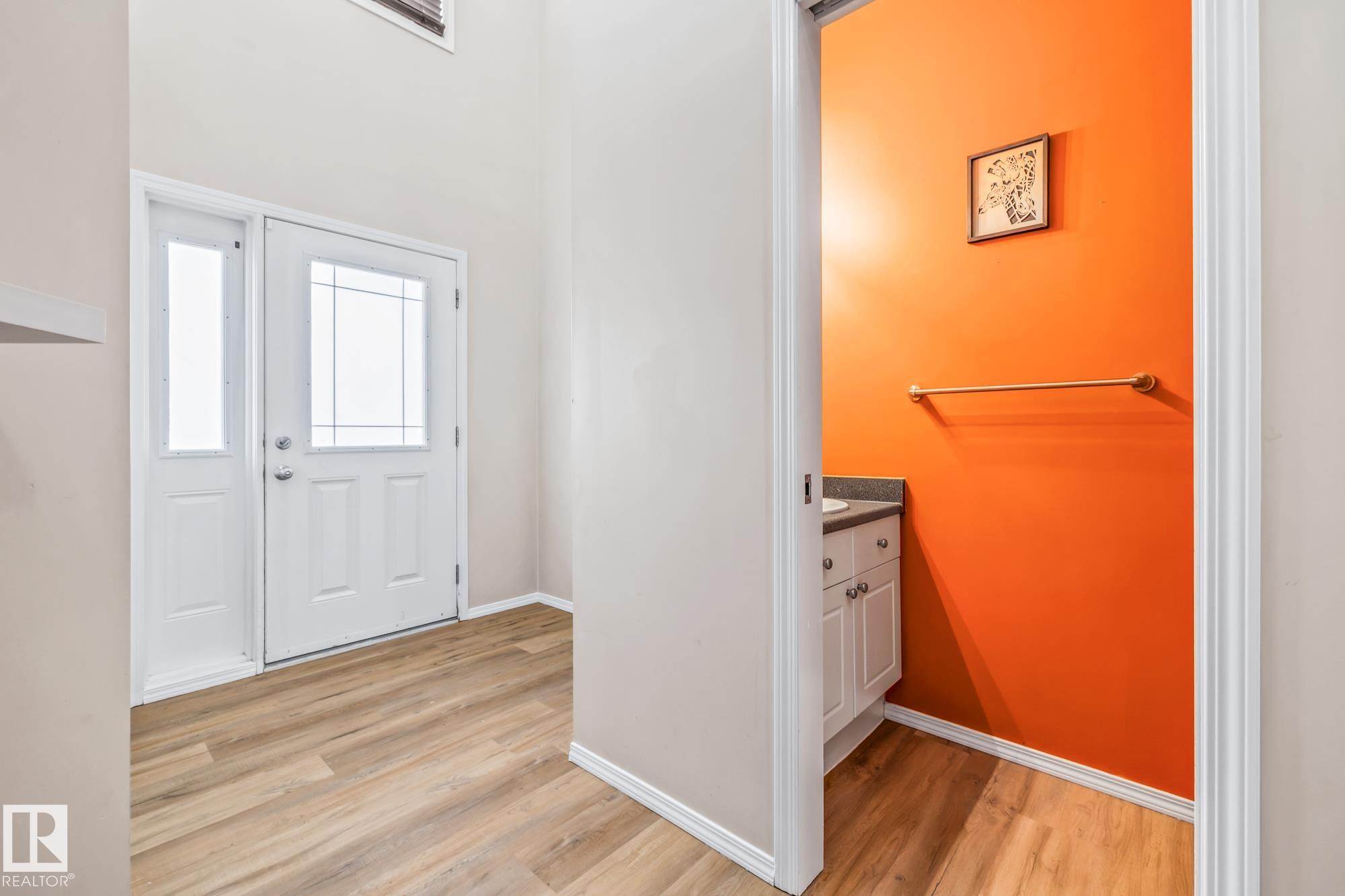 Photo 4 at 1421 Hermitage Road NW, Canon Ridge, Edmonton