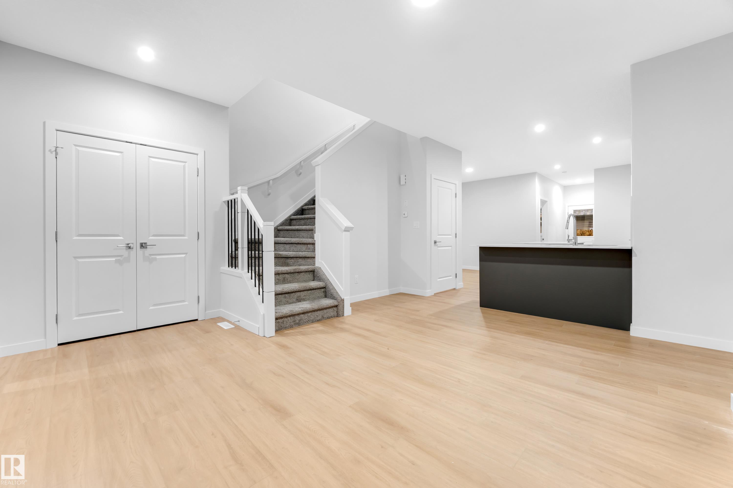 252 24 Street SW, Alces, Edmonton