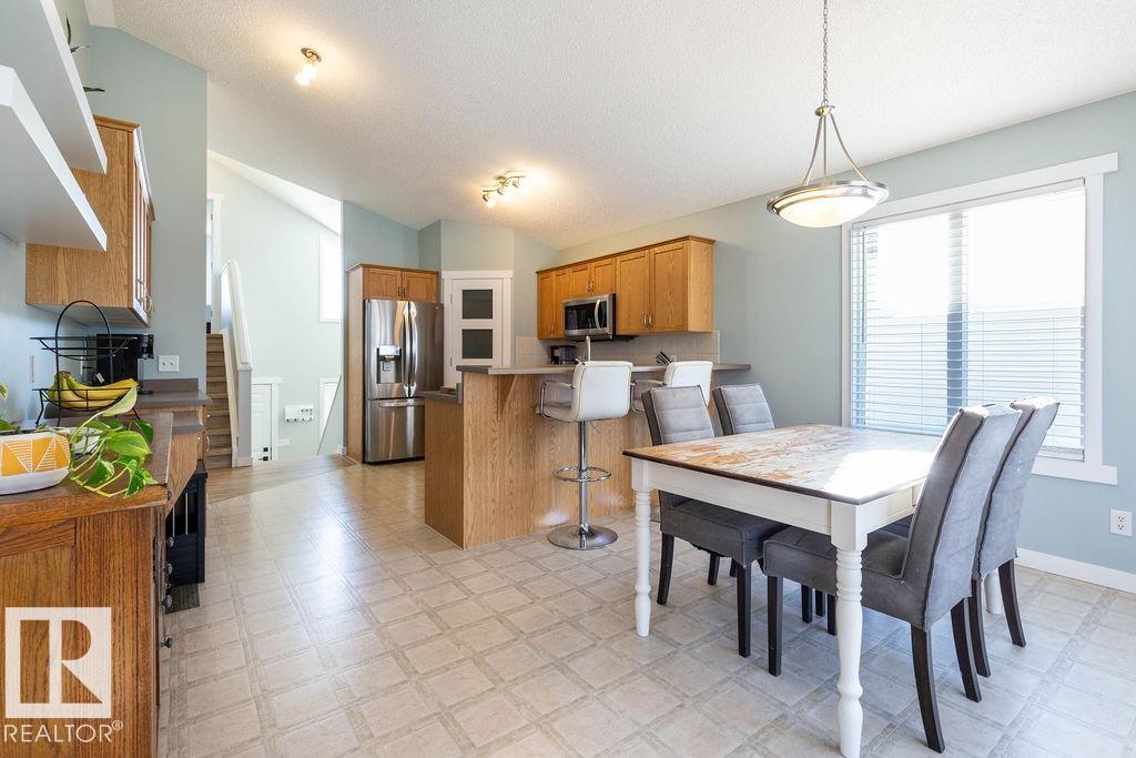 Photo 11 at 5 Lamplight Drive, Legacy Park, Spruce Grove