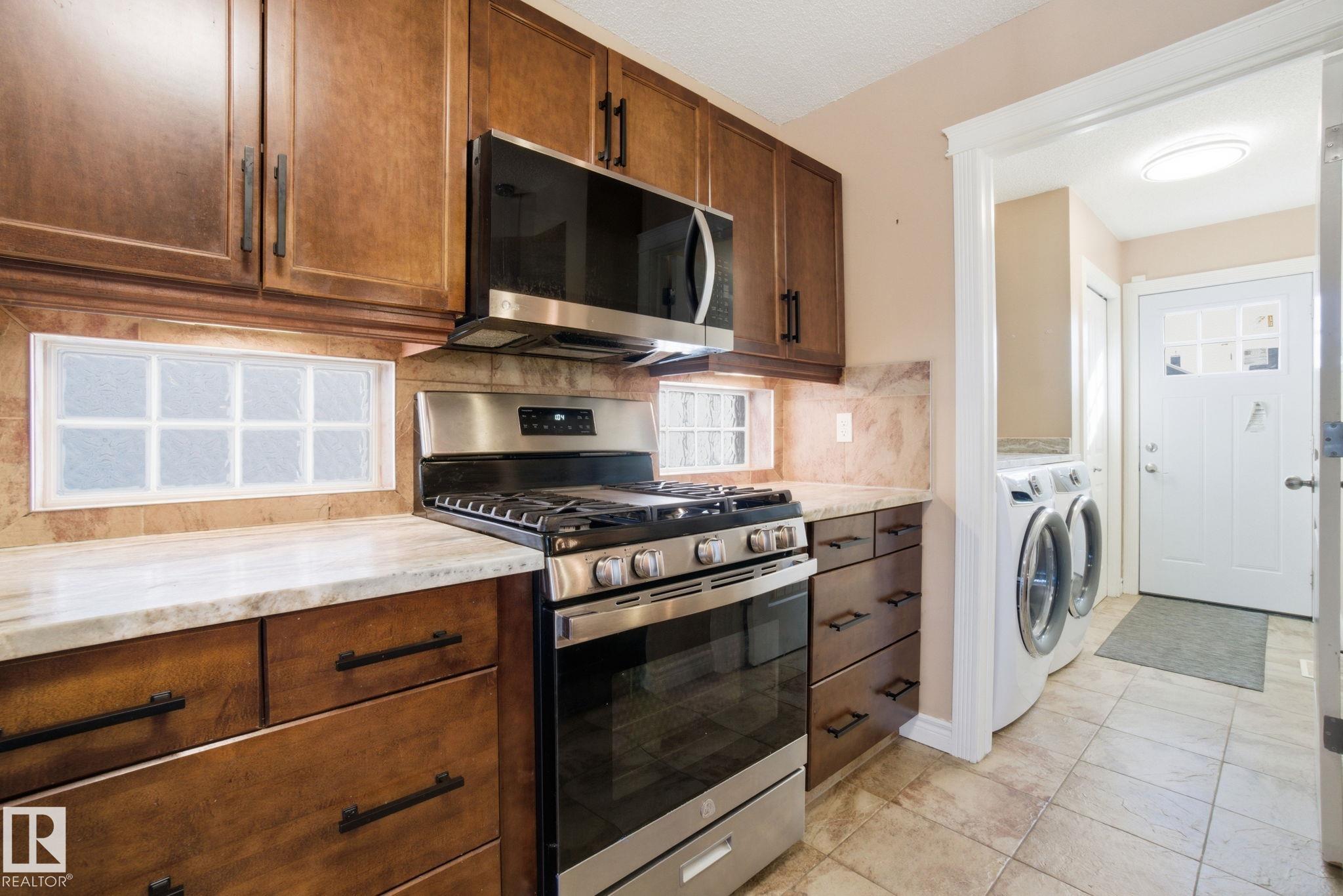 Photo 13 at 61 Suntree Promenade, Suntree, Leduc