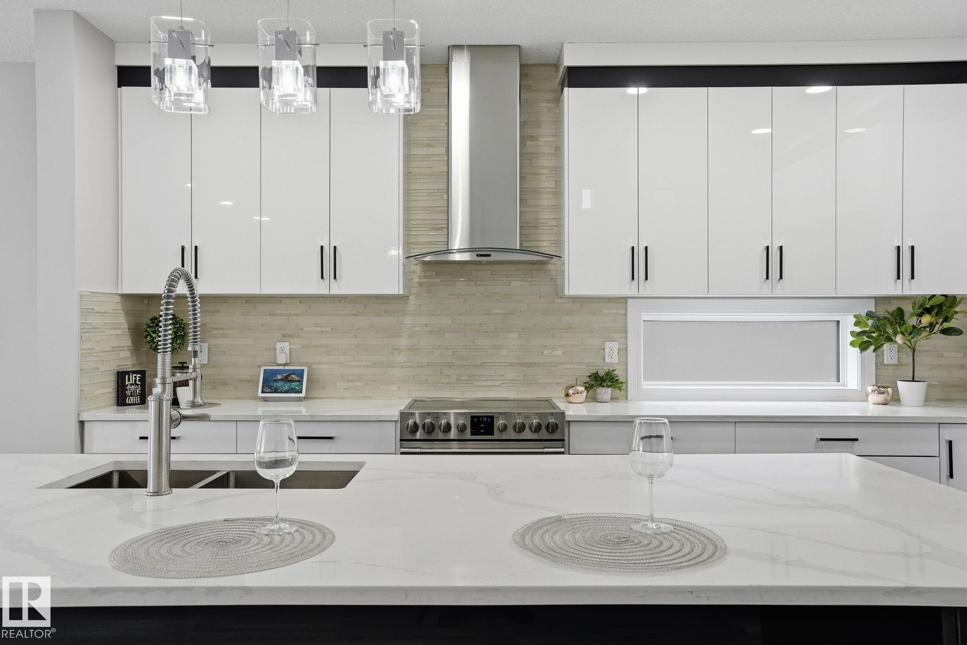 Picture for 10633 64 AV NW