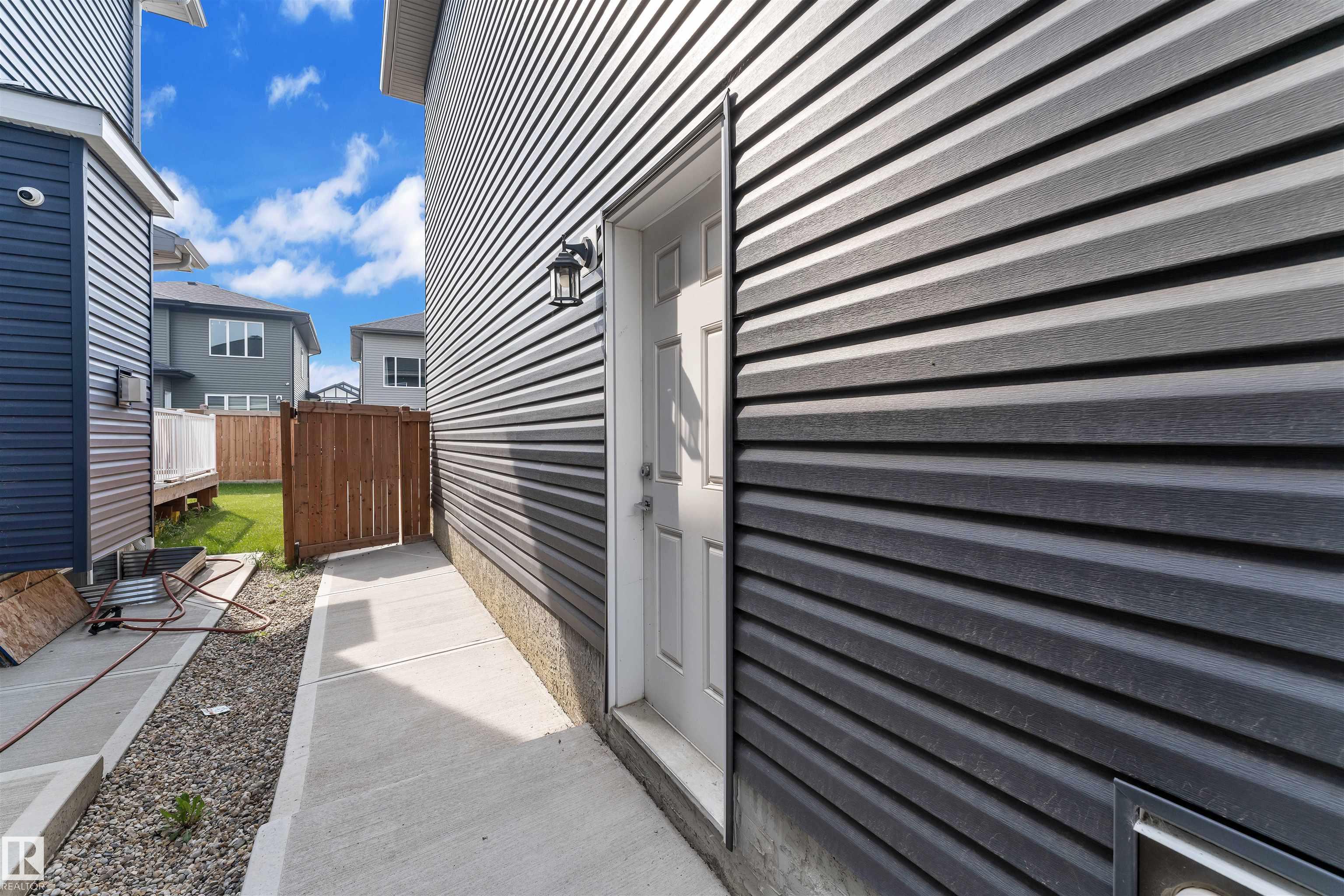 Photo 41 at 3607 46 Avenue, Forest Heights, Beaumont