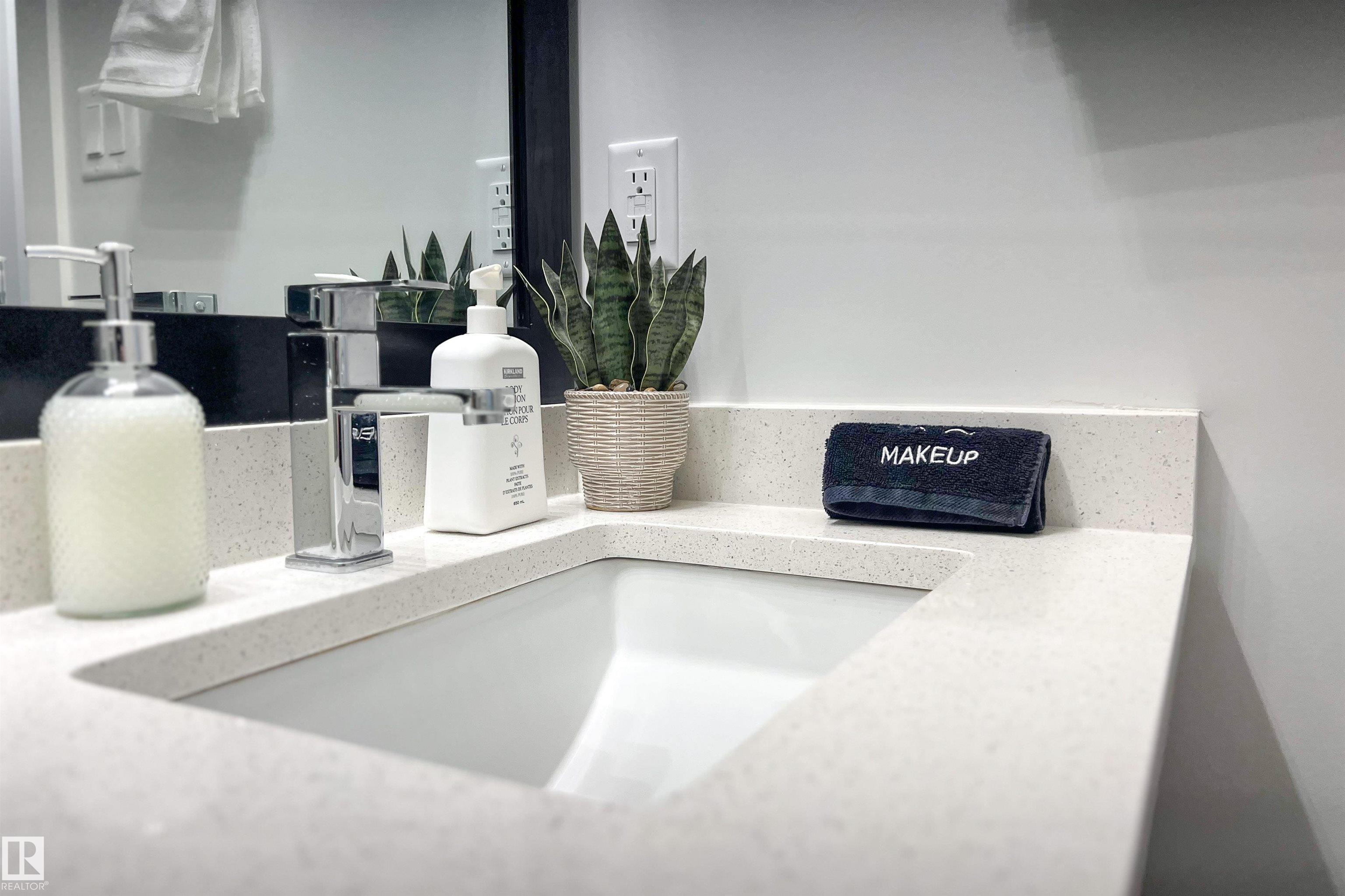 Photo 25 at 8040 Kiriak Link SW, Keswick, Edmonton