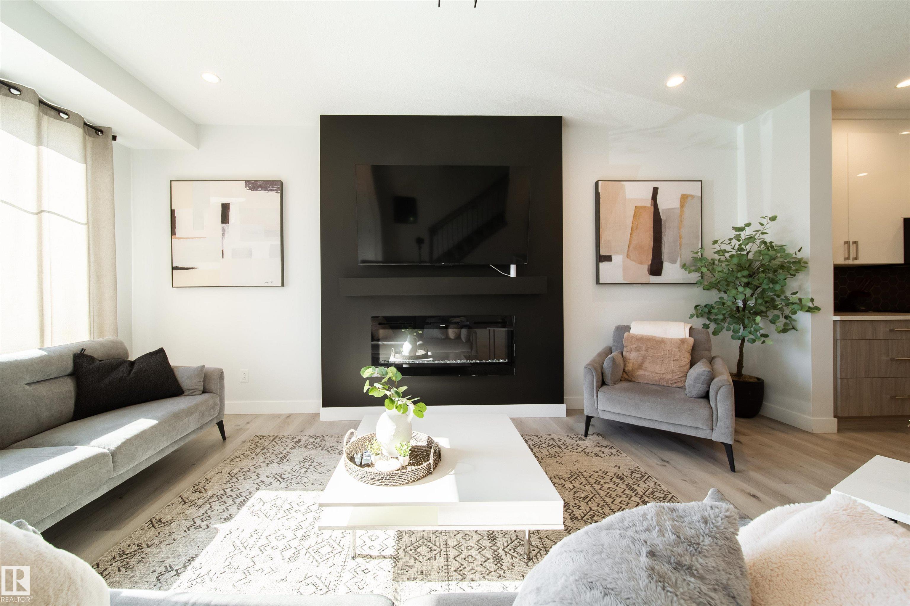 8040 Kiriak Link SW, Keswick, Edmonton