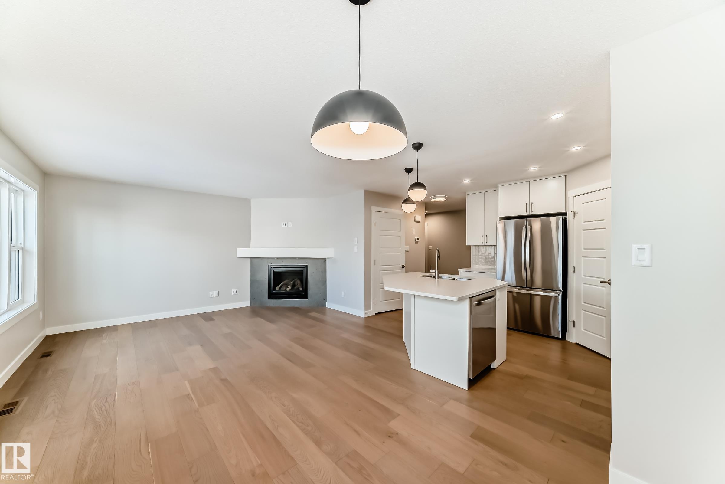 Picture for 17328 6 AV SW