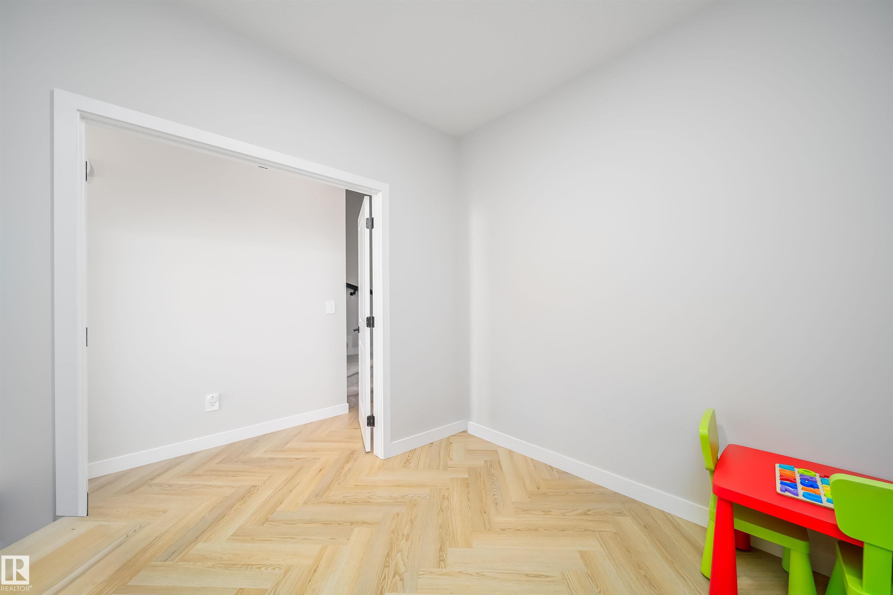 Photo 16 at 15 Chambery Crescent, Chérot, St. Albert