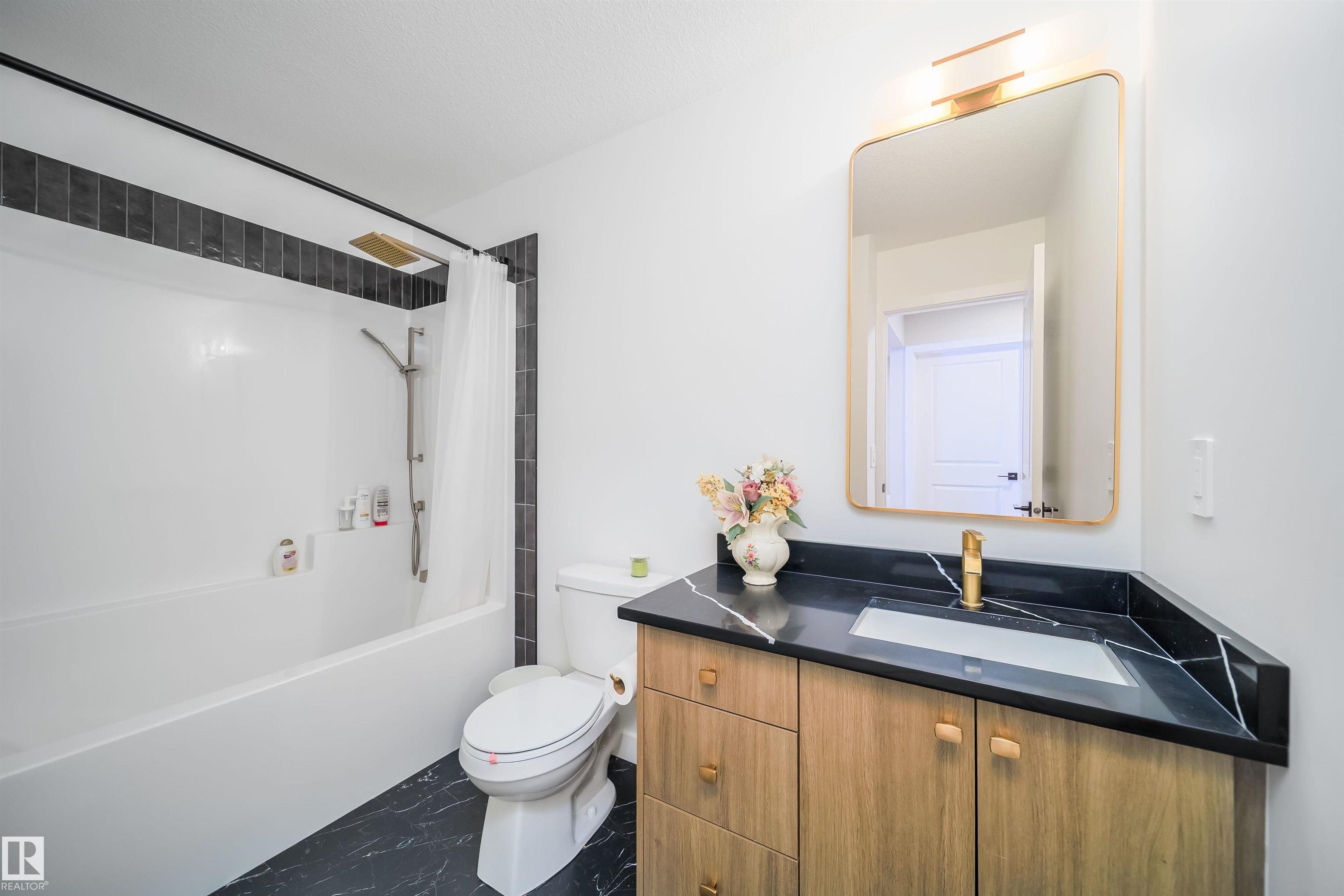 Photo 42 at 15 Chambery Crescent, Chérot, St. Albert