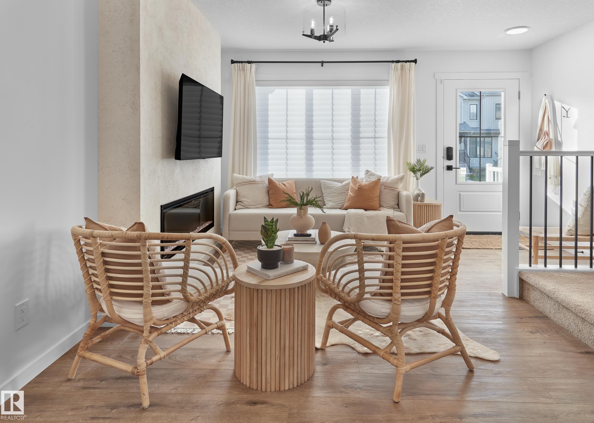 Photo 8 at 654 Uplands Drive NW, The Uplands, Edmonton