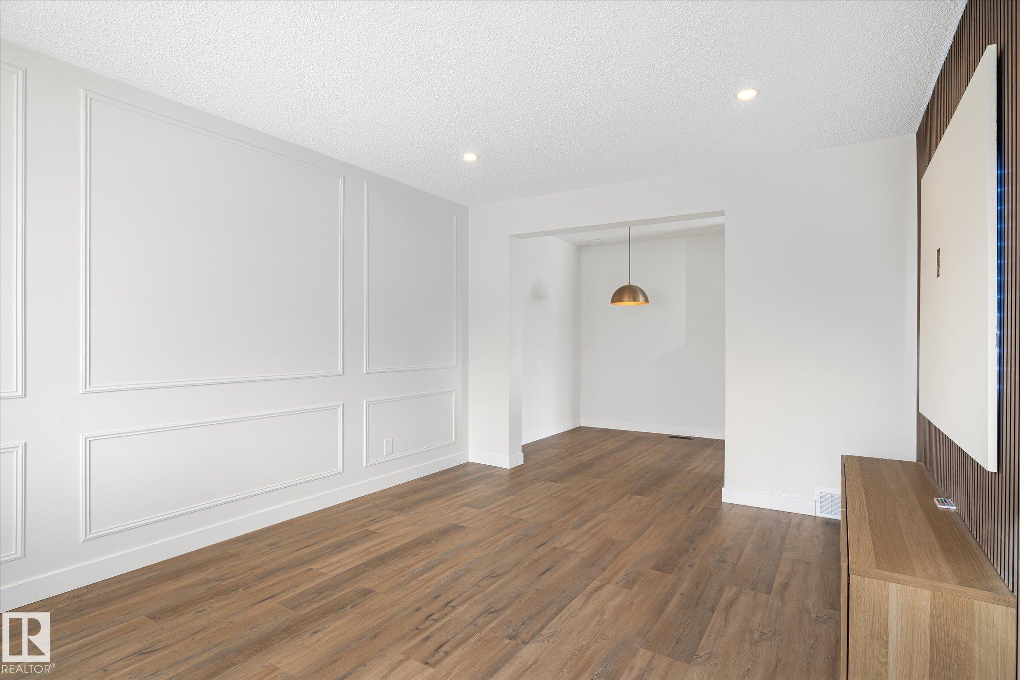 Picture for 132 PRIMROSE GARDENS GD NW