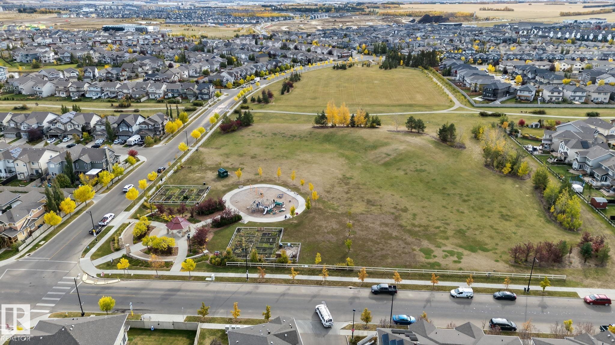 Photo 11 at 1717 Chapman Way SW, Chappelle Area, Edmonton