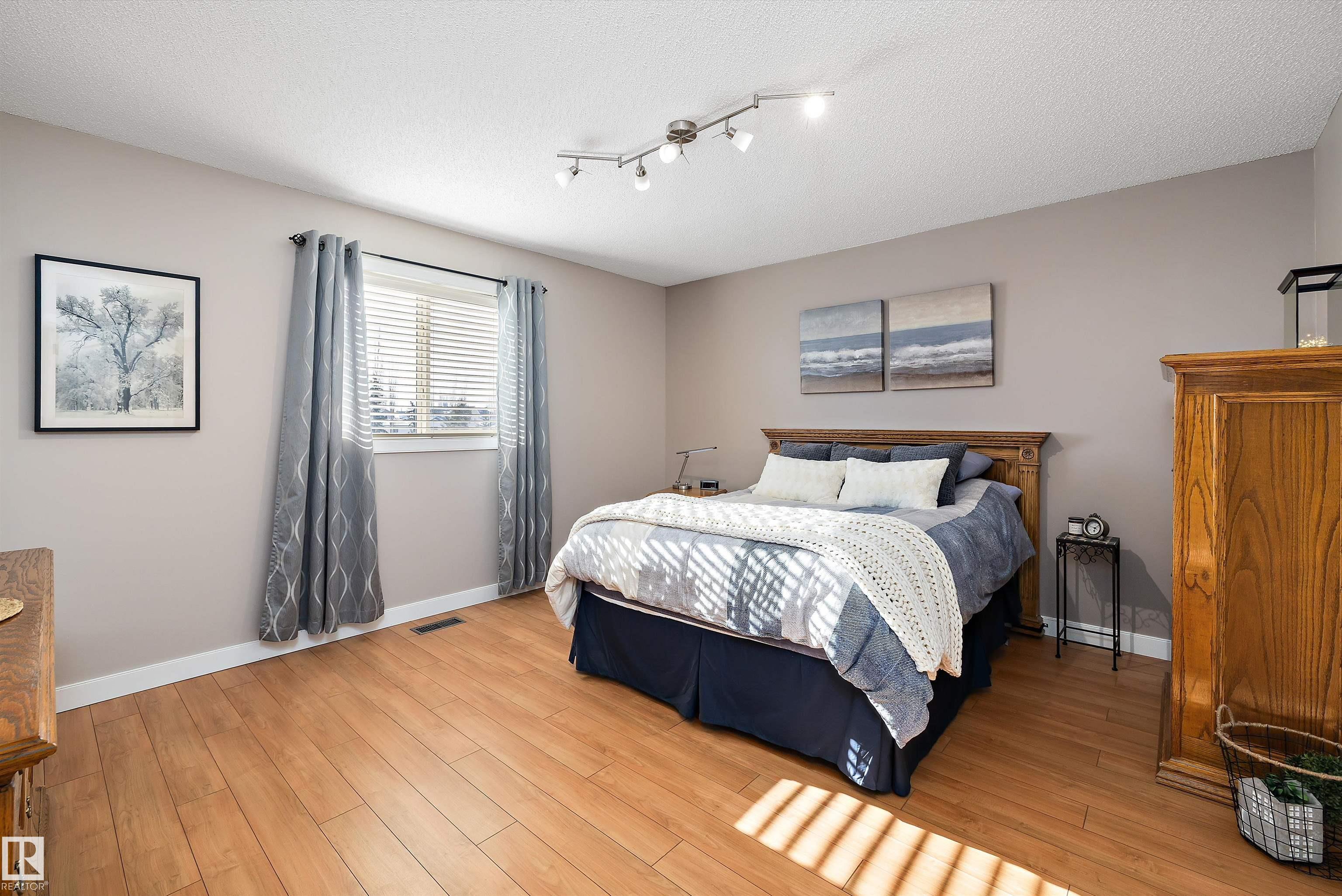 Photo 33 at 23 Lindsay Avenue, Lakewood, Spruce Grove