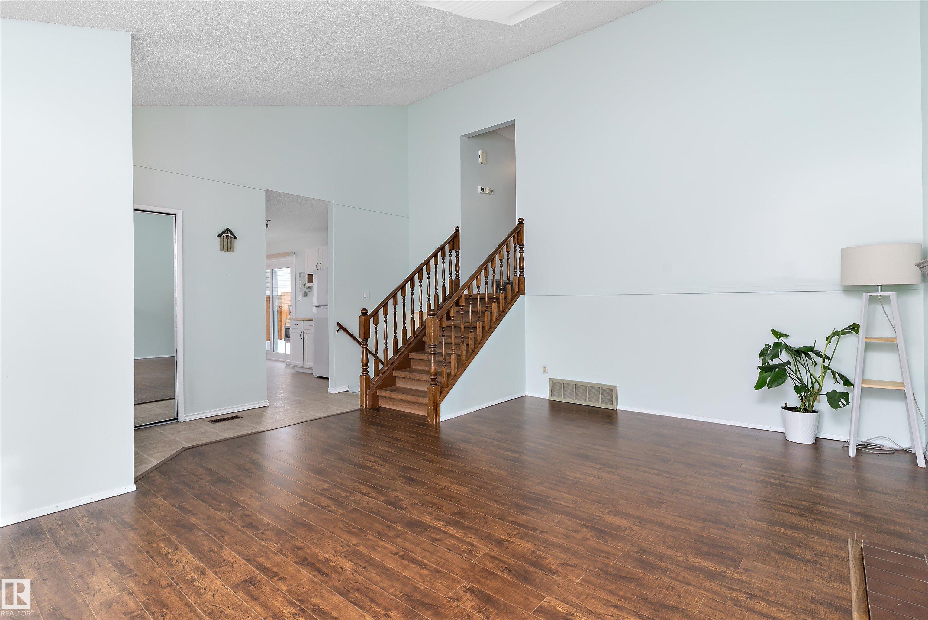 Photo 7 at 1511 104 Street NW, Bearspaw, Edmonton