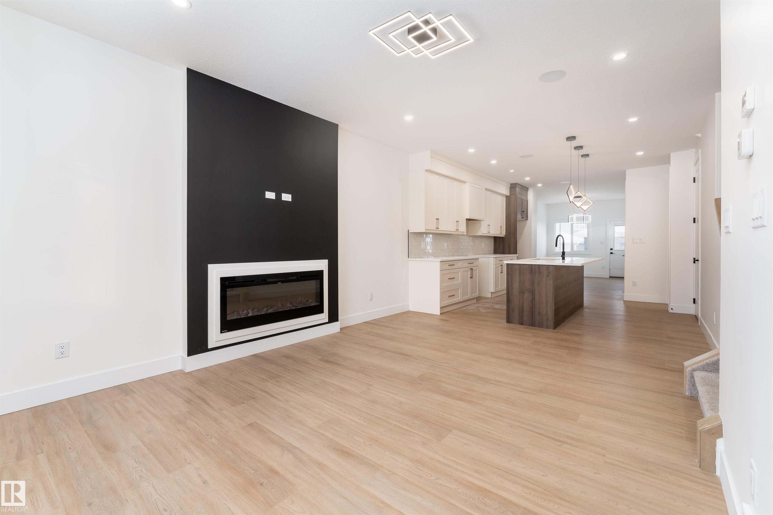 Photo 10 at 3103 Magpie Way NW, Starling, Edmonton