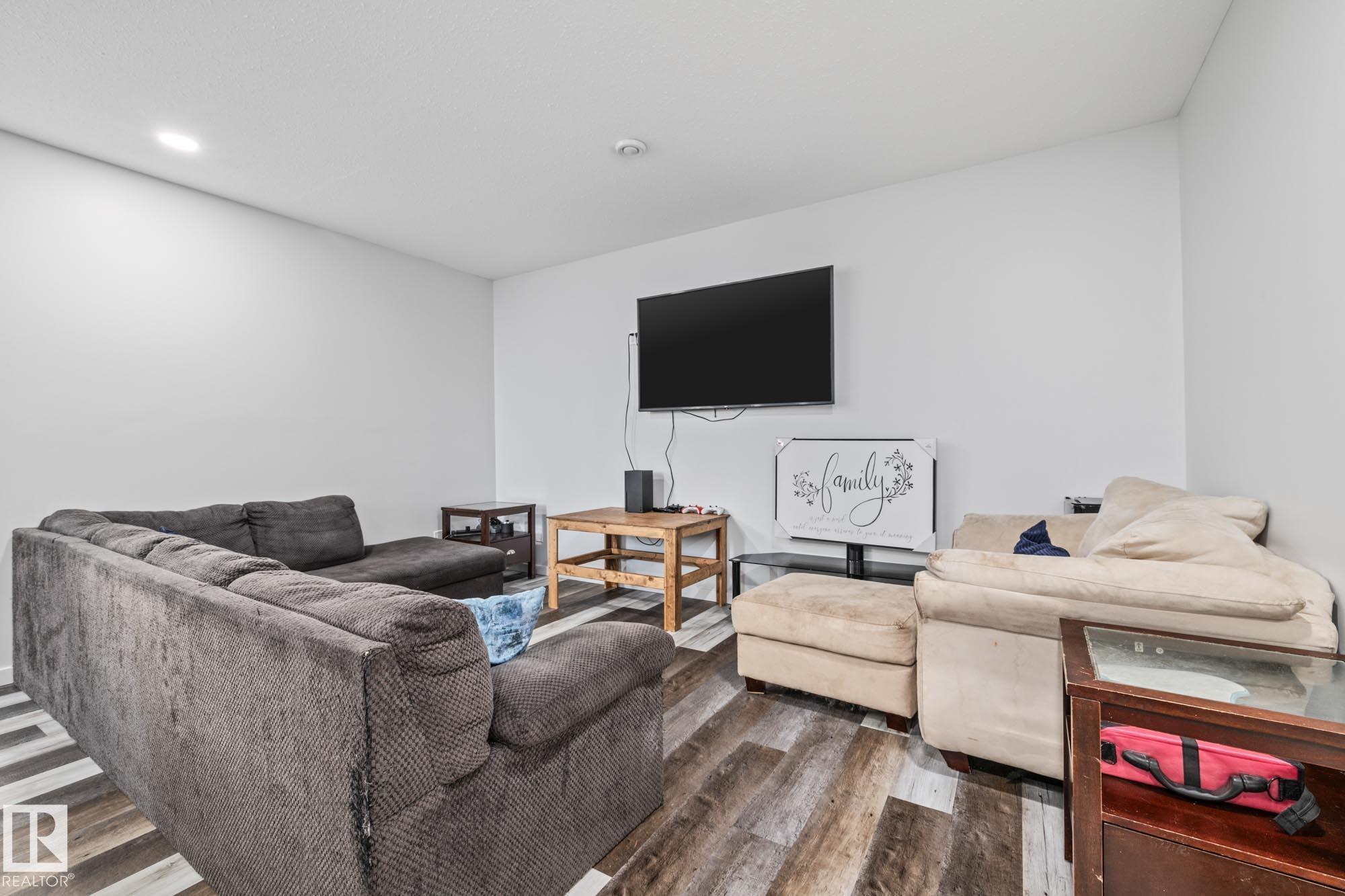 Photo 31 at 9606 83 Avenue, Morinville