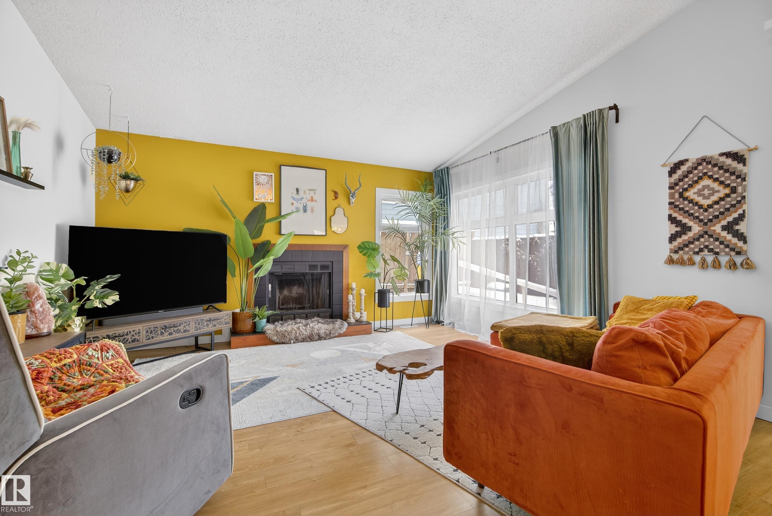 Picture for 1151 35A ST NW